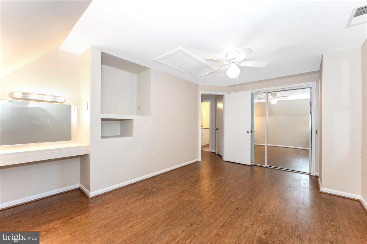 10742 LAKE EDGE COURT