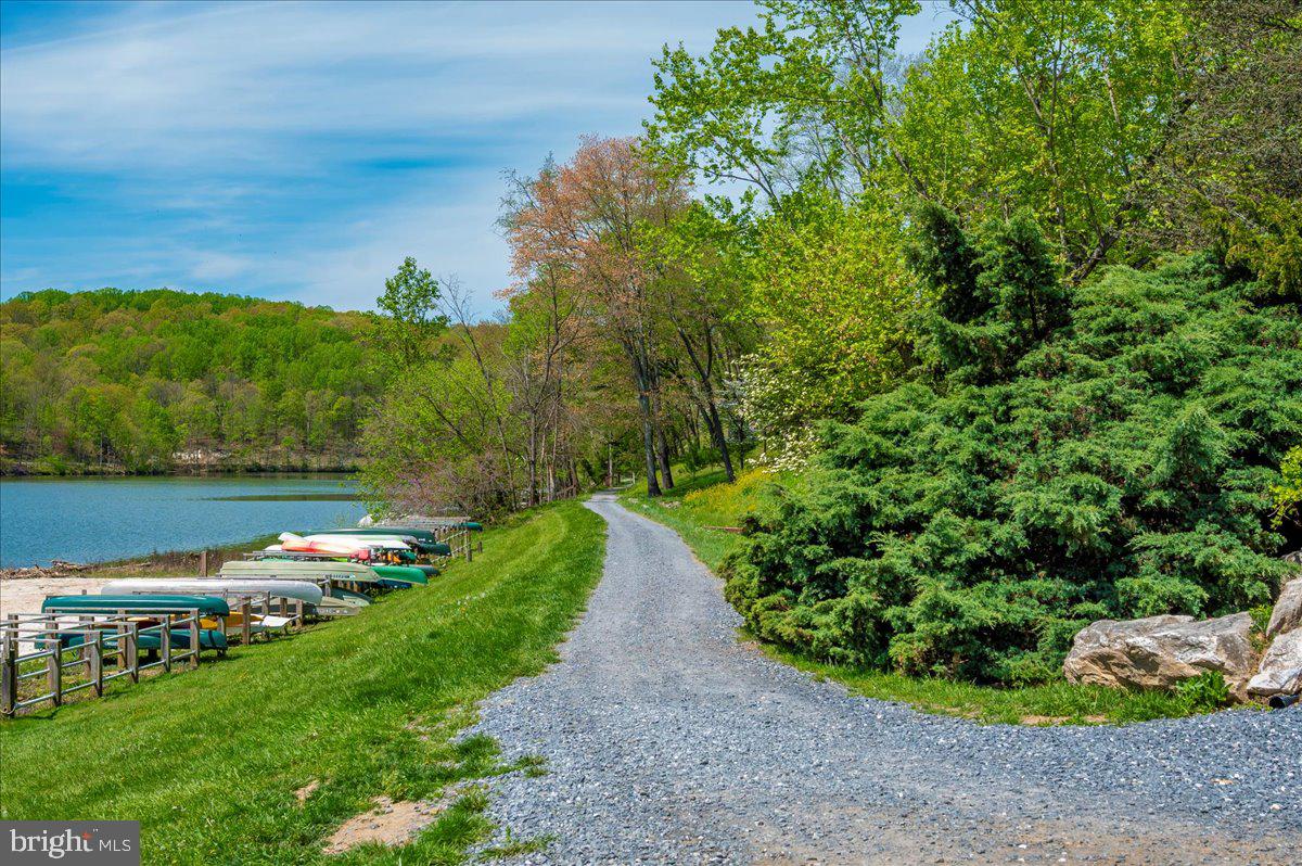 10742 LAKE EDGE COURT