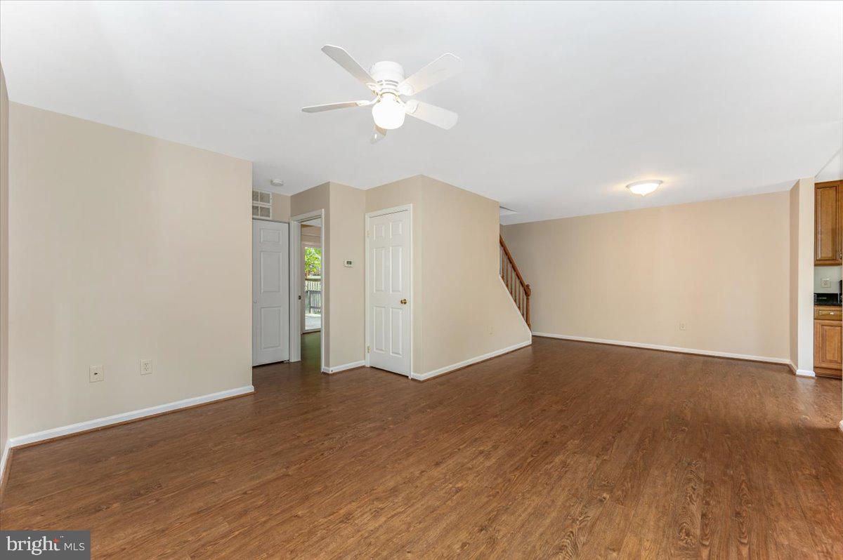 10742 LAKE EDGE COURT