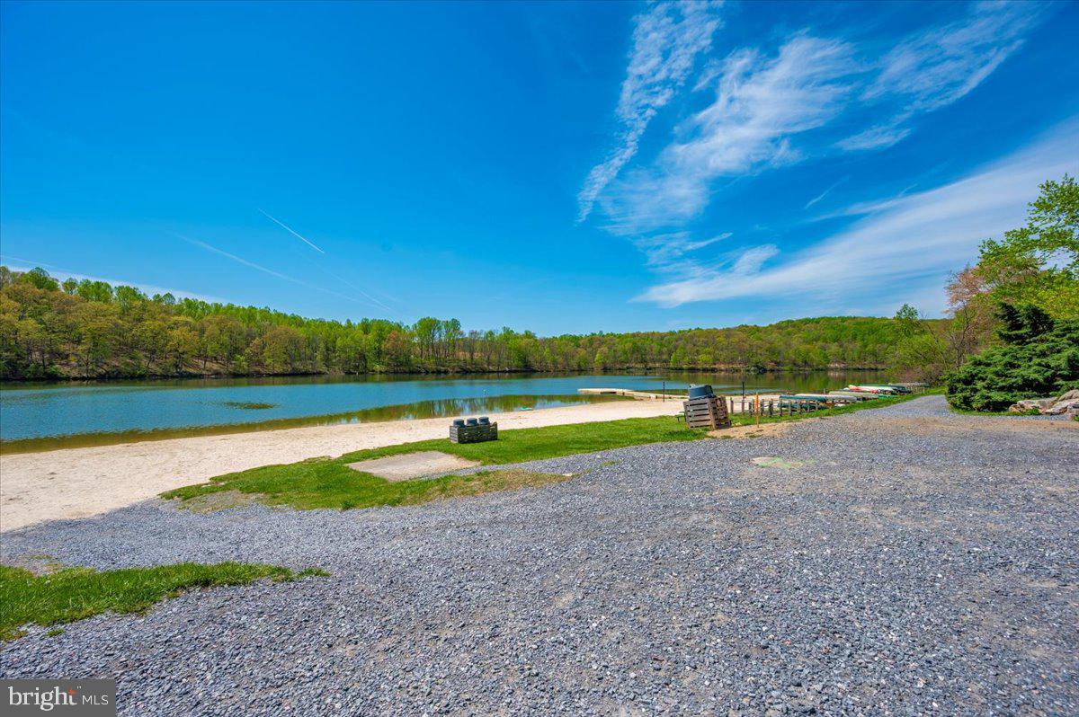 10742 LAKE EDGE COURT