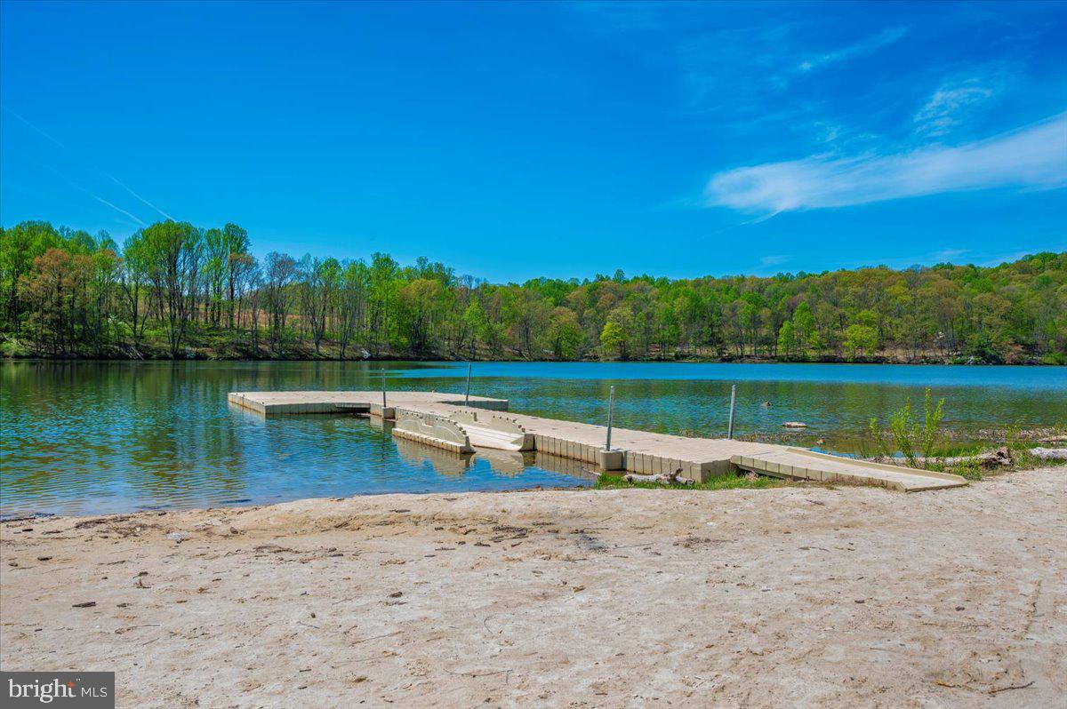 10742 LAKE EDGE COURT