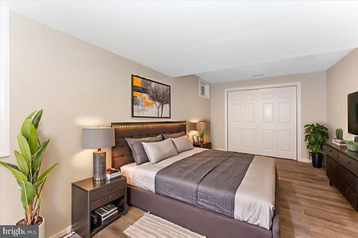 10742 LAKE EDGE COURT