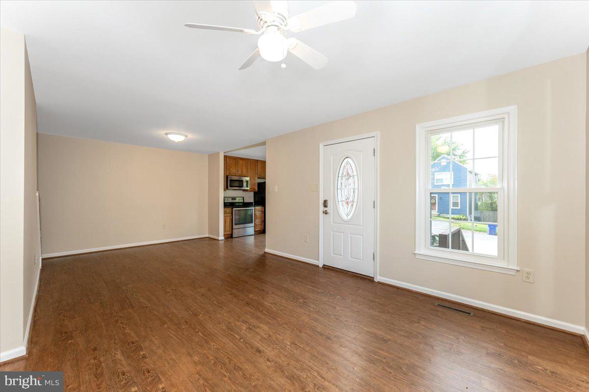 10742 LAKE EDGE COURT