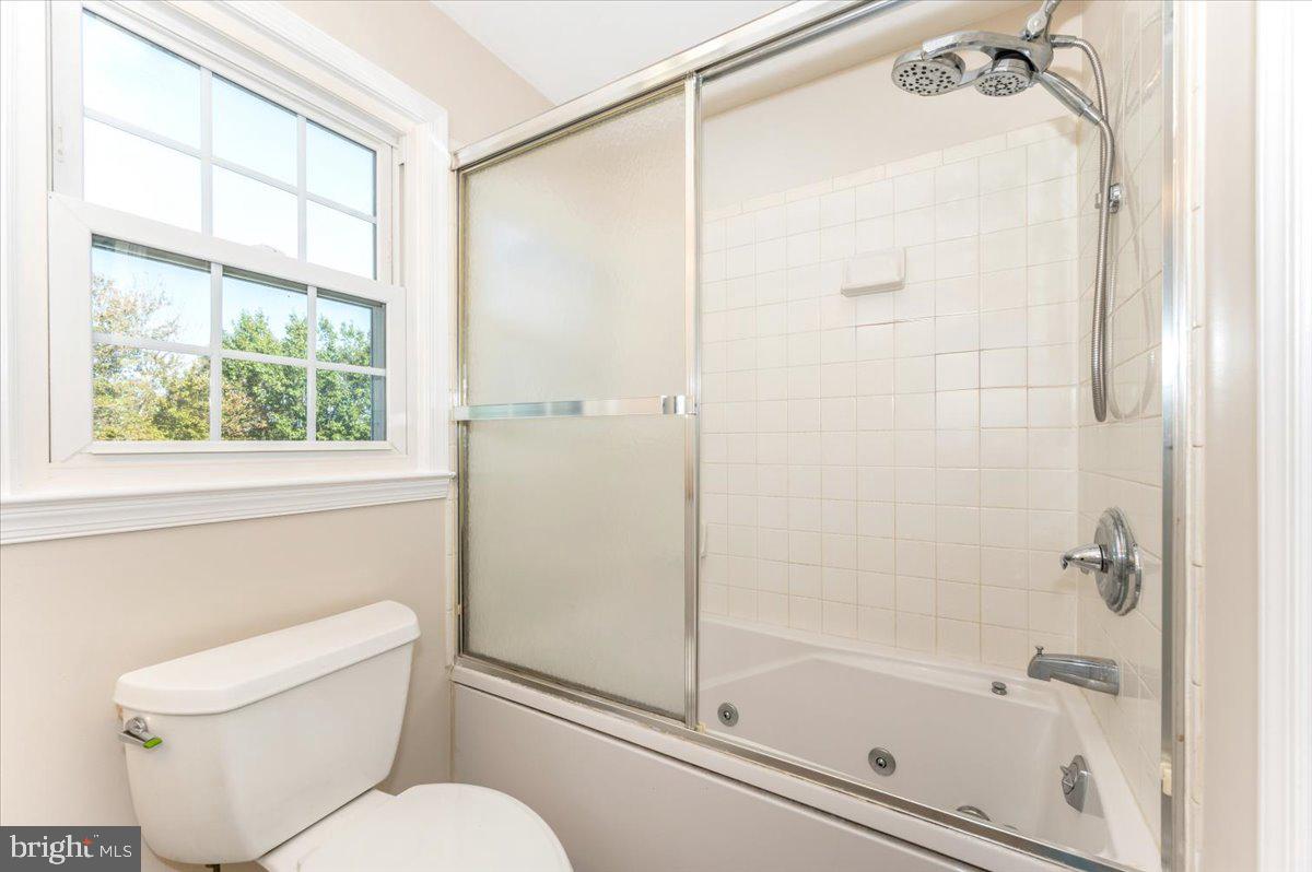 10742 LAKE EDGE COURT