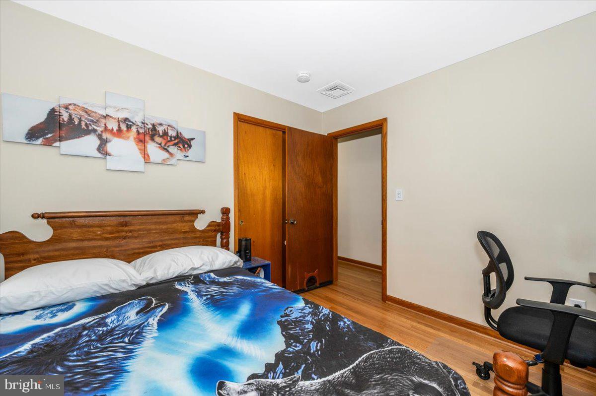 22019 Mohawk Dr