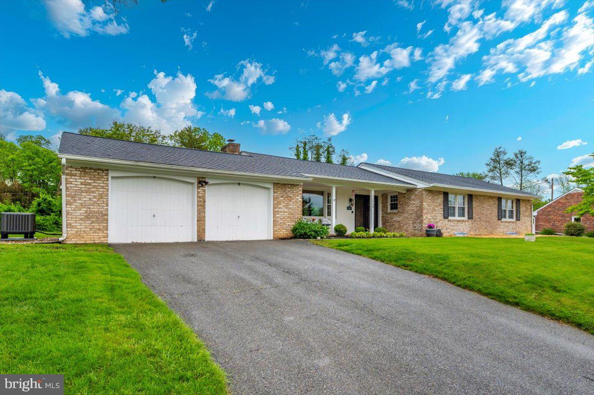 22019 Mohawk Dr
