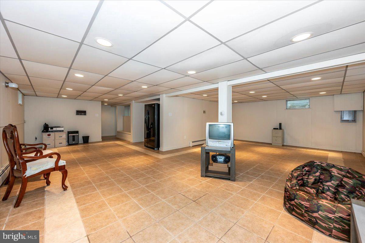 22019 Mohawk Dr