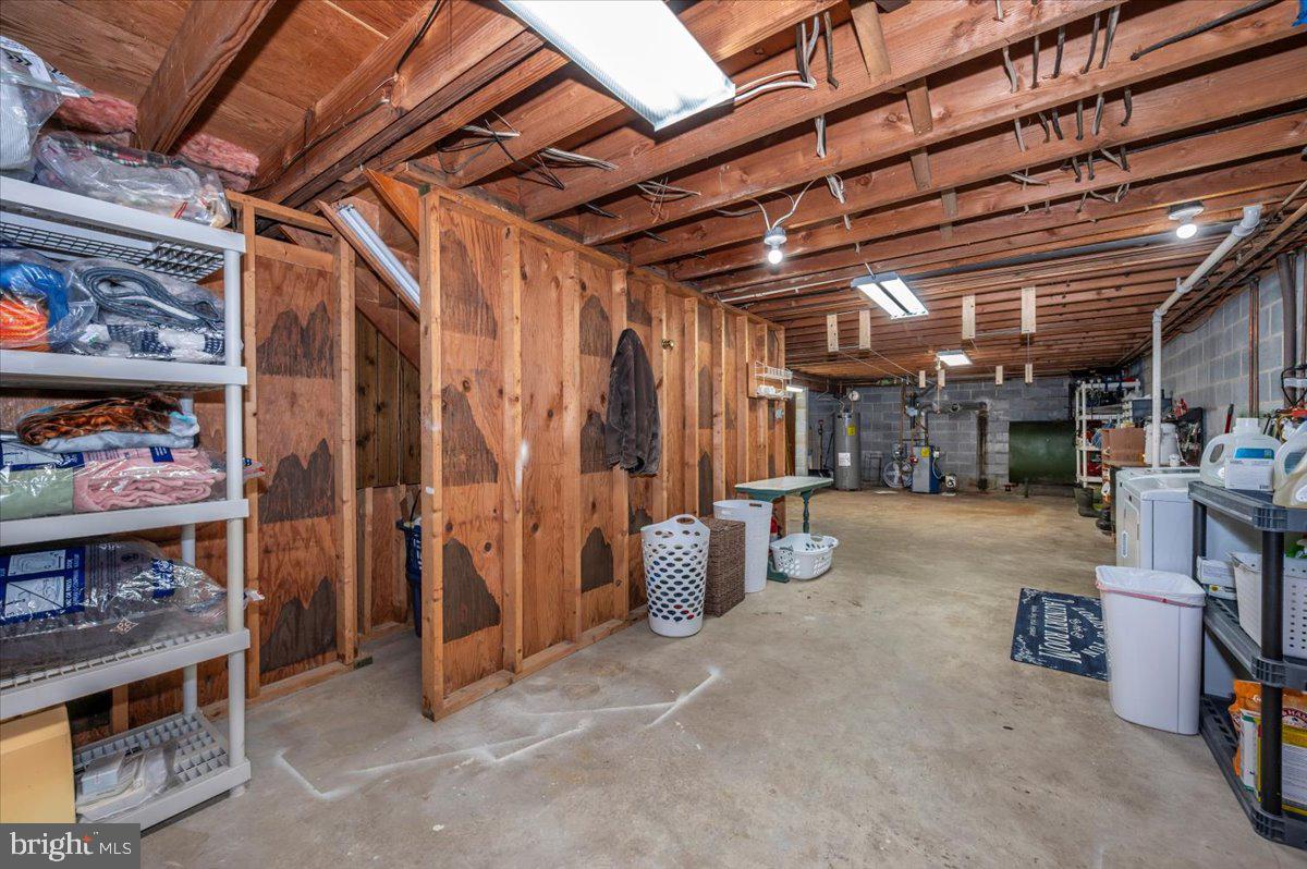 22019 Mohawk Dr