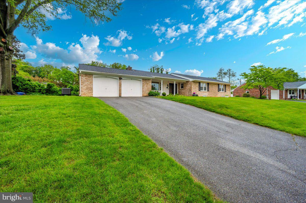 22019 Mohawk Dr