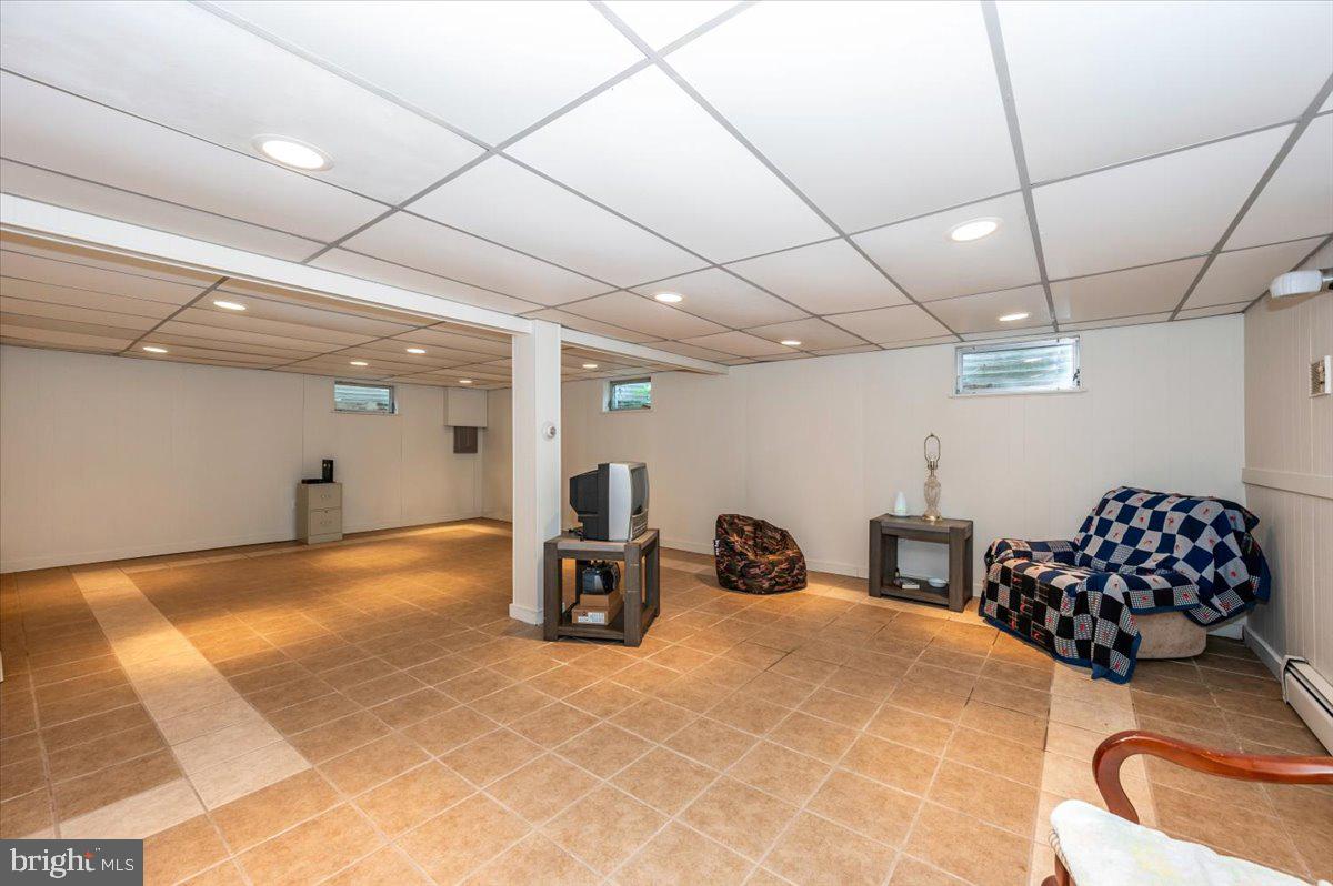 22019 Mohawk Dr