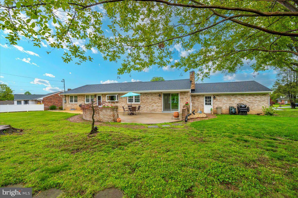 22019 Mohawk Dr
