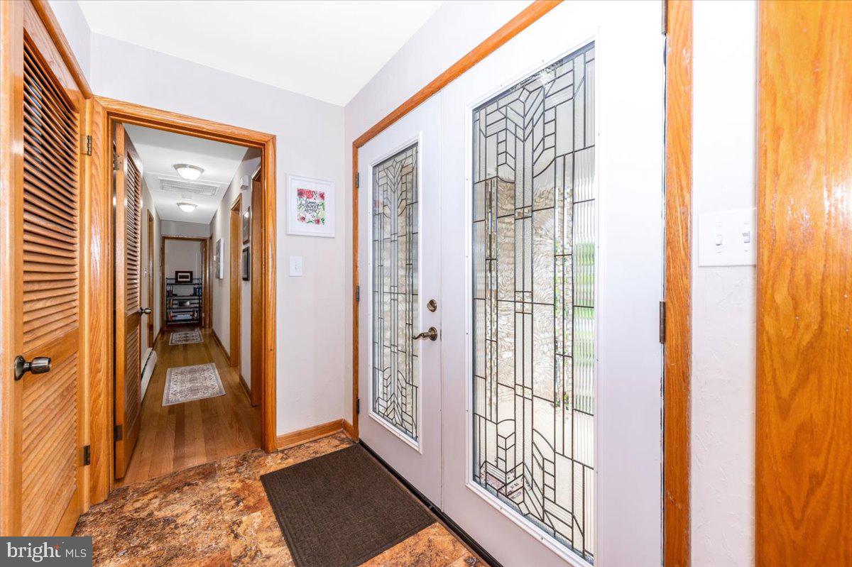 22019 Mohawk Dr