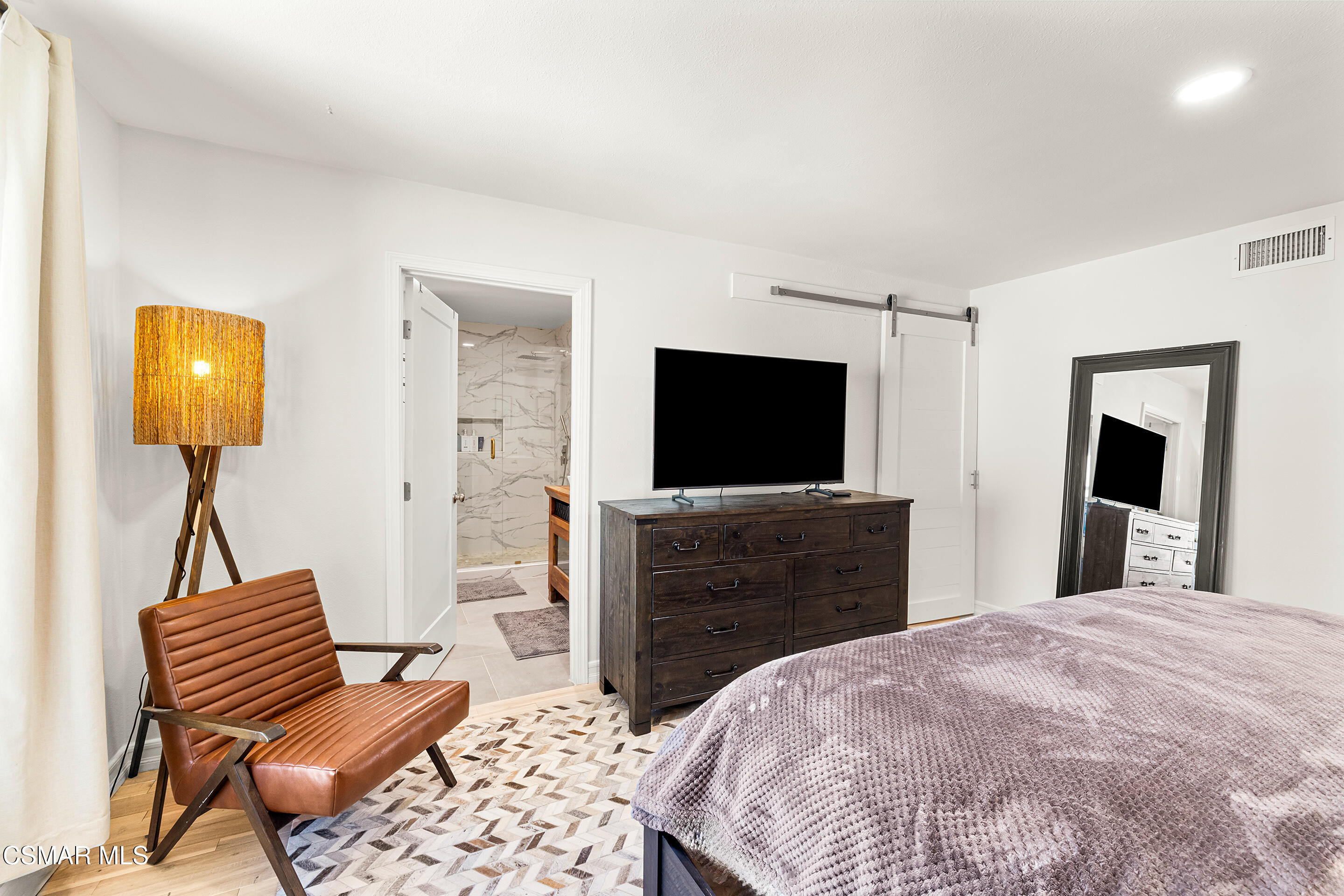 31550 Agoura Road, 3
