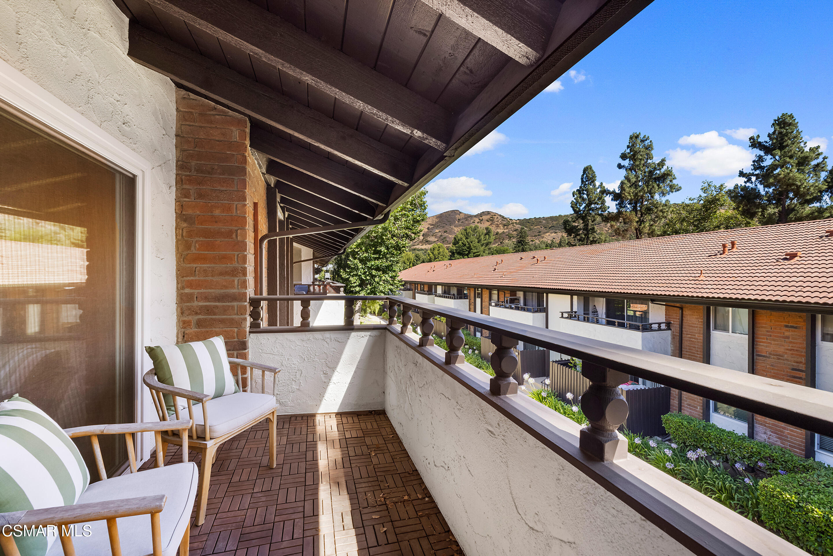 31550 Agoura Road, 3