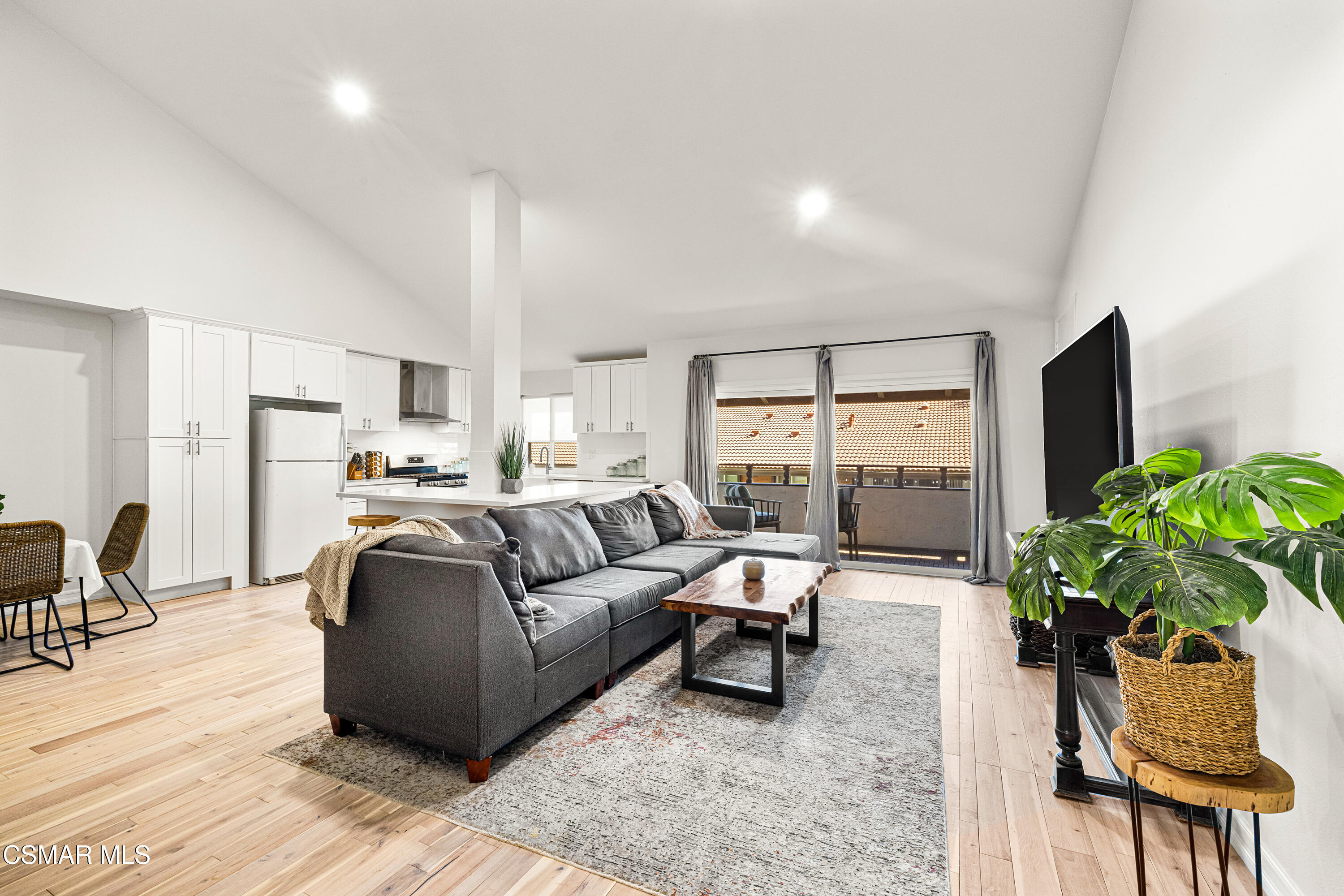 31550 Agoura Road, 3