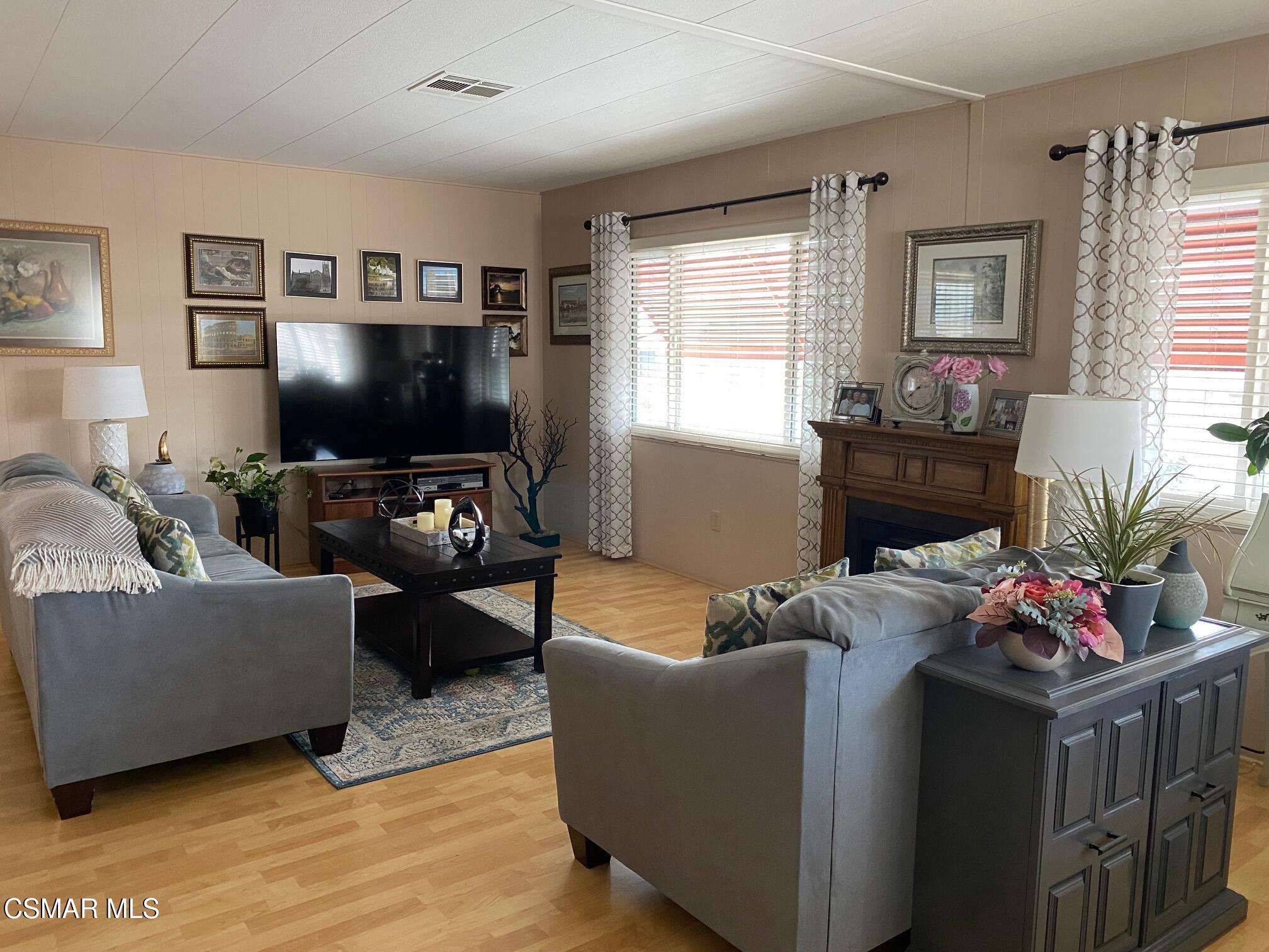 92 Jeannine Court, 92