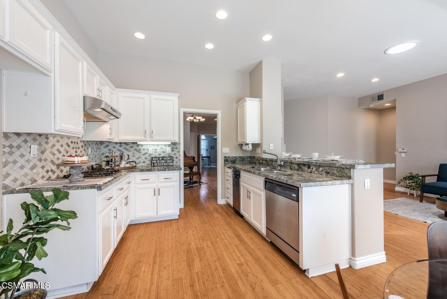 2906 Evesham Avenue, Thousand Oaks