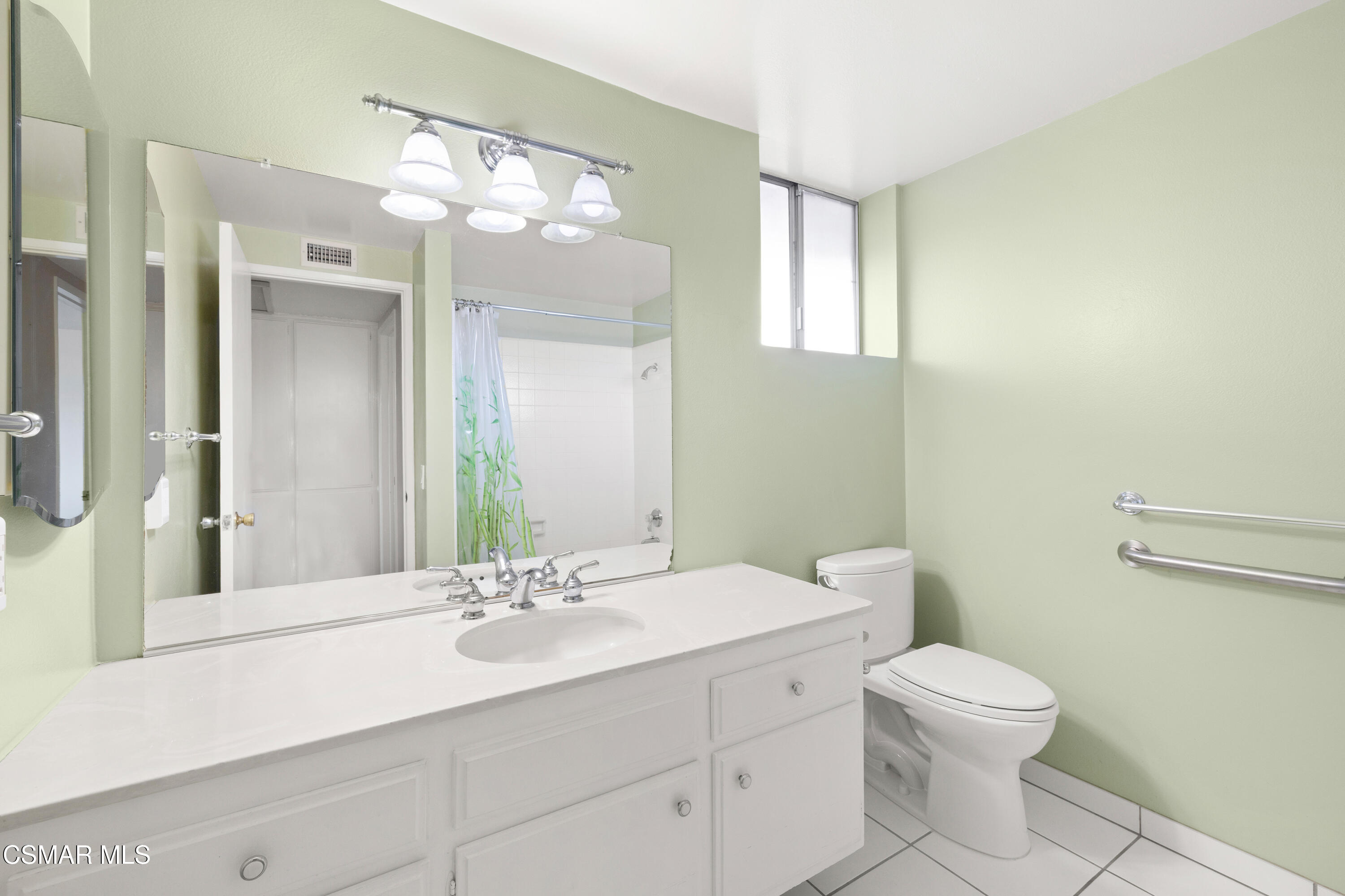 1642 Castlehill Court