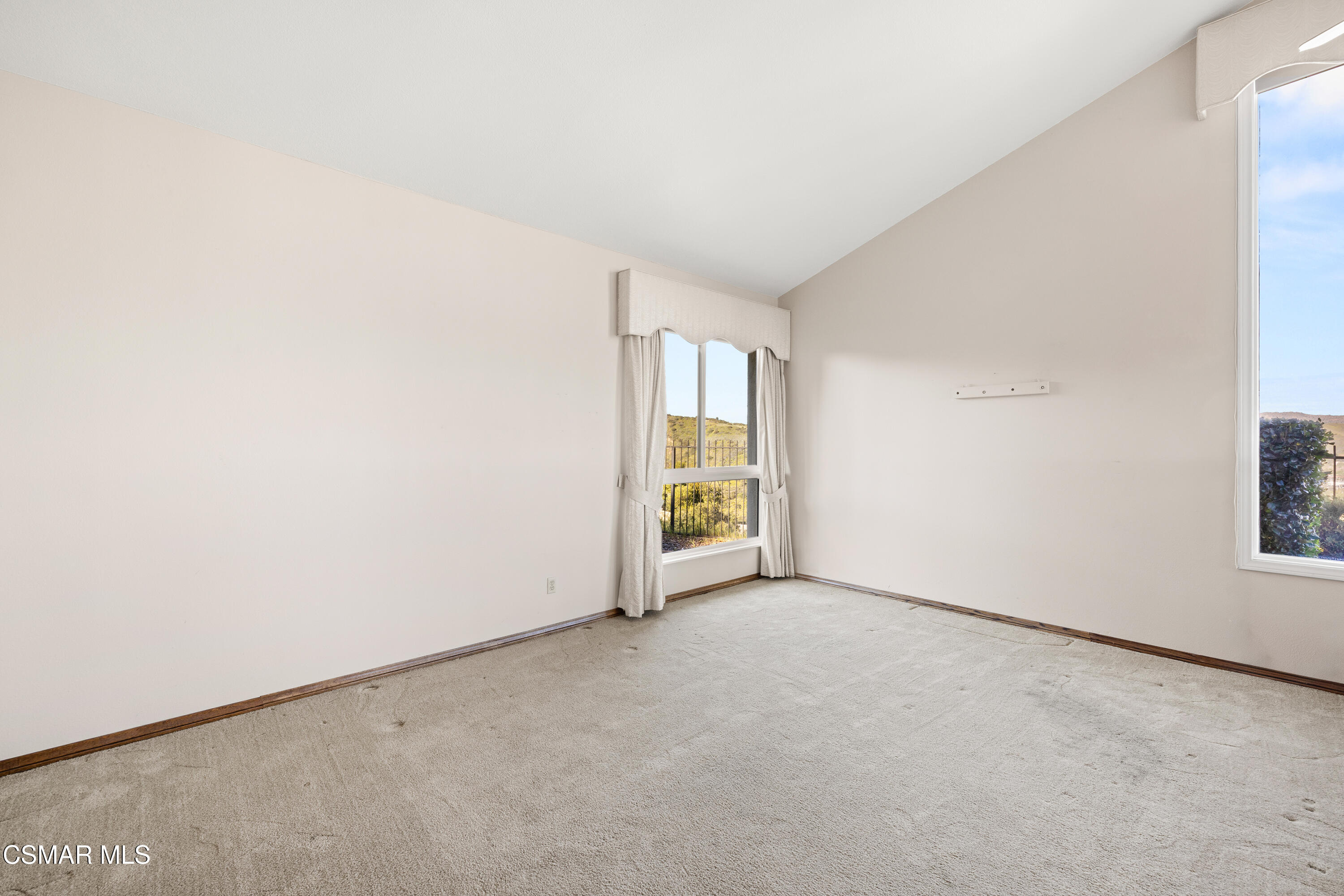 1642 Castlehill Court