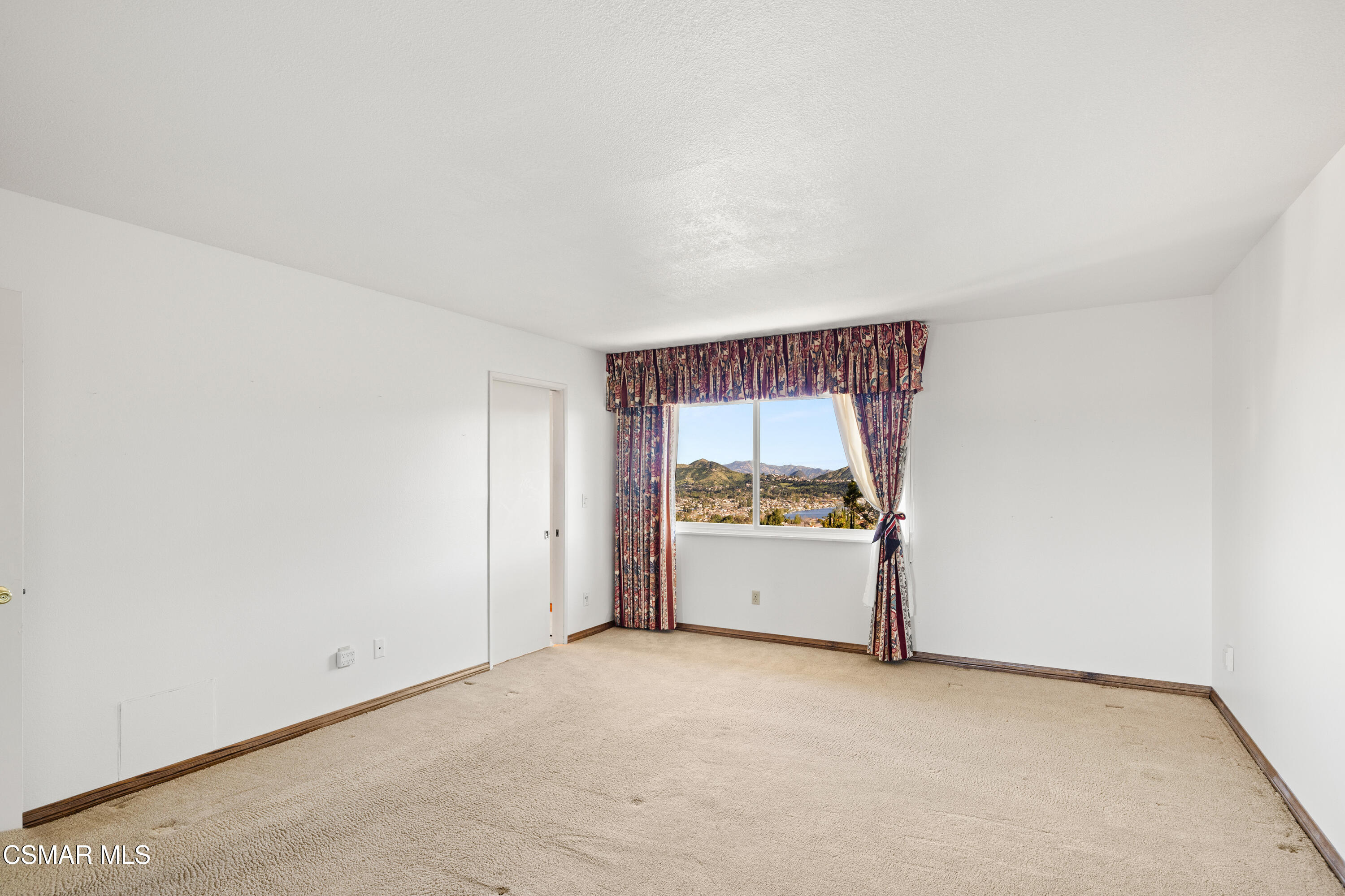 1642 Castlehill Court