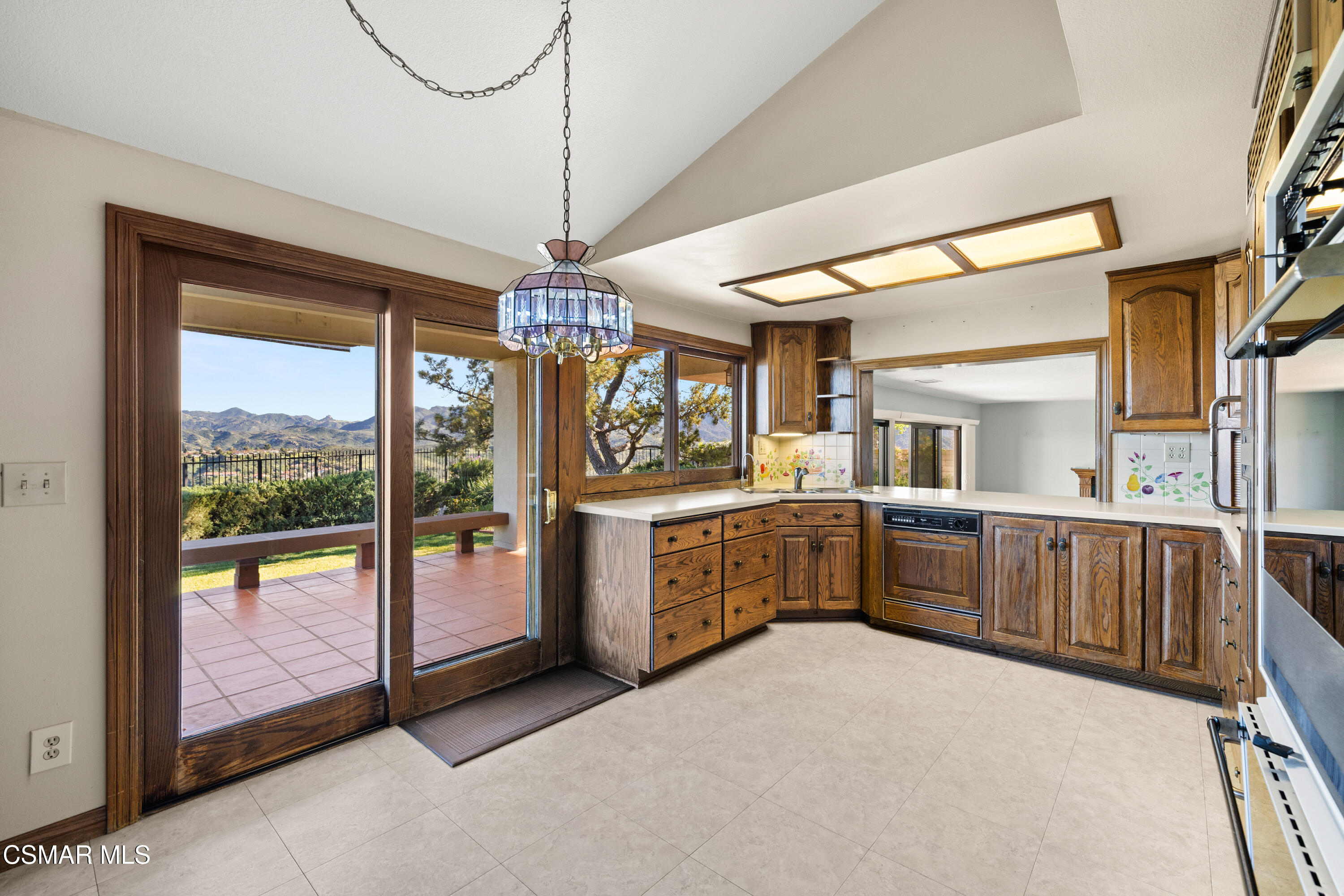 1642 Castlehill Court