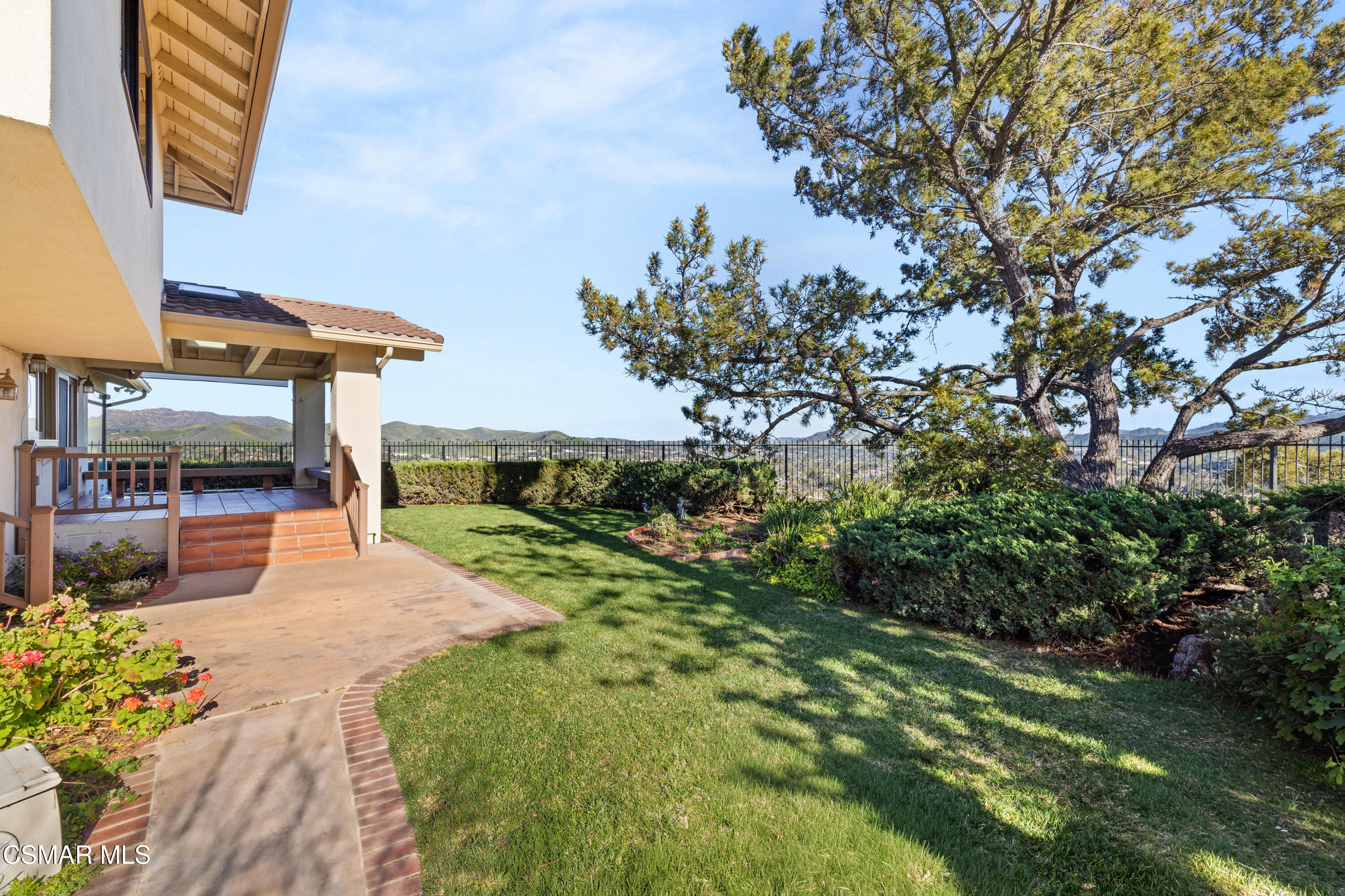 1642 Castlehill Court