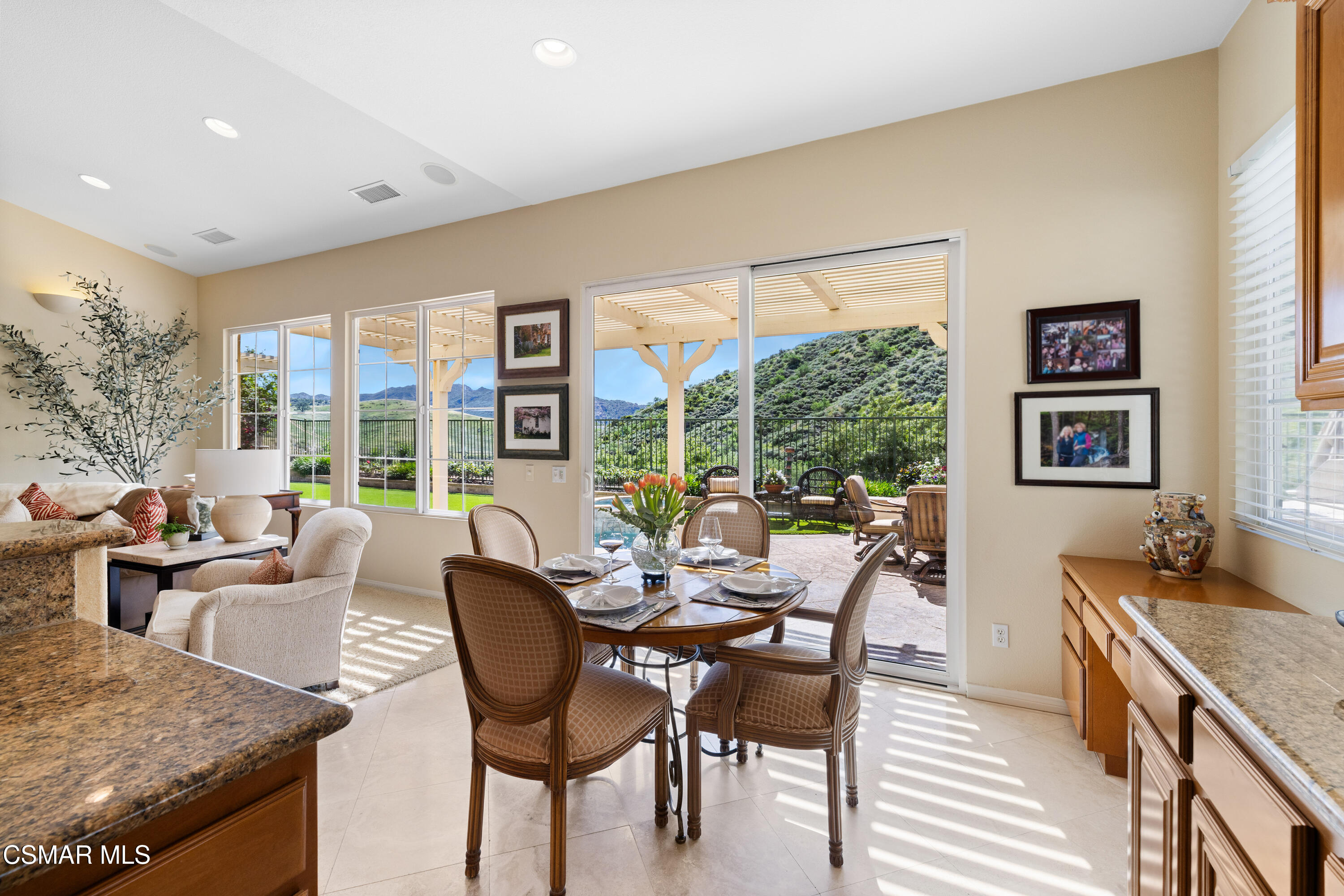 3138 Heavenly Ridge Street