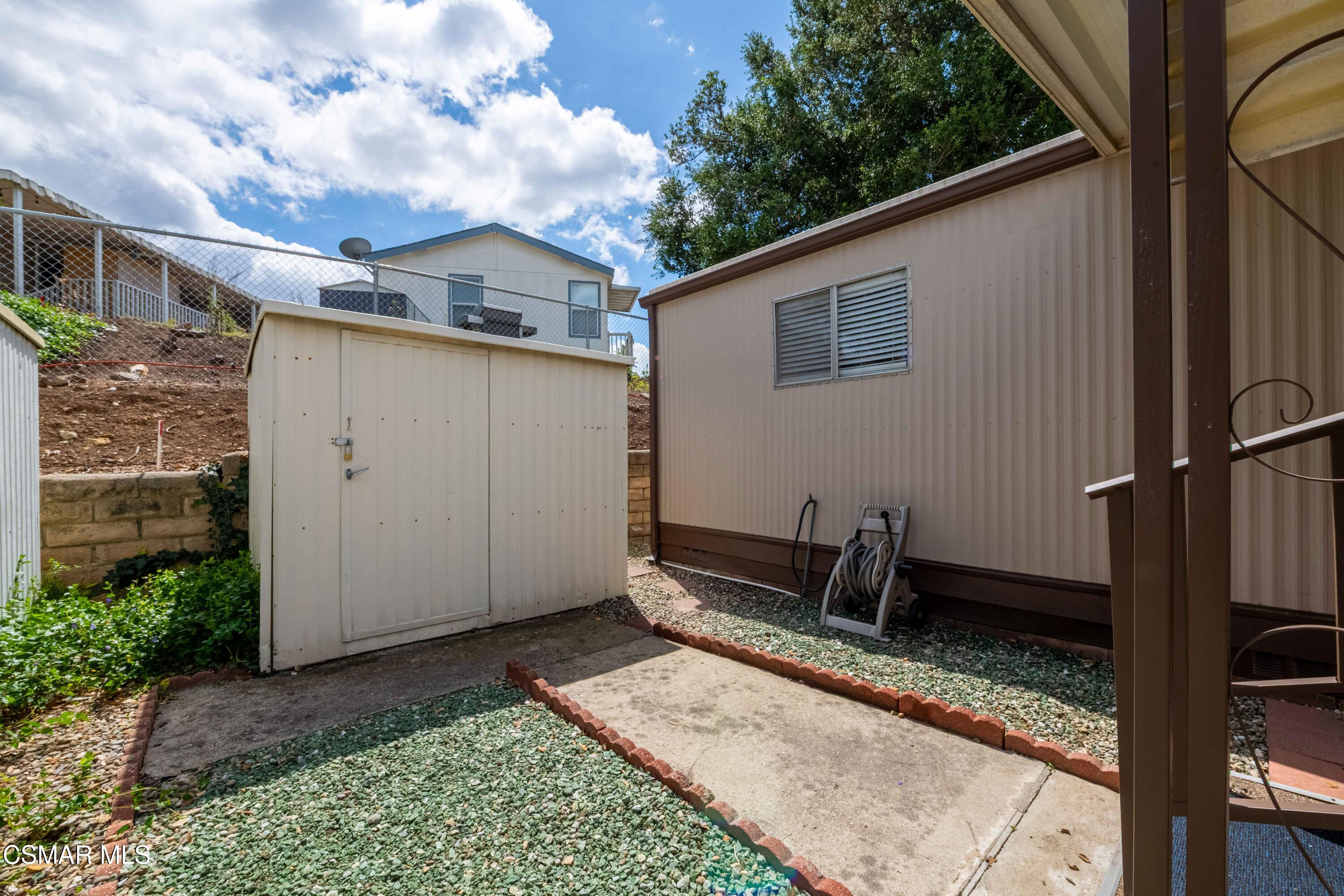 2 Robertson Way