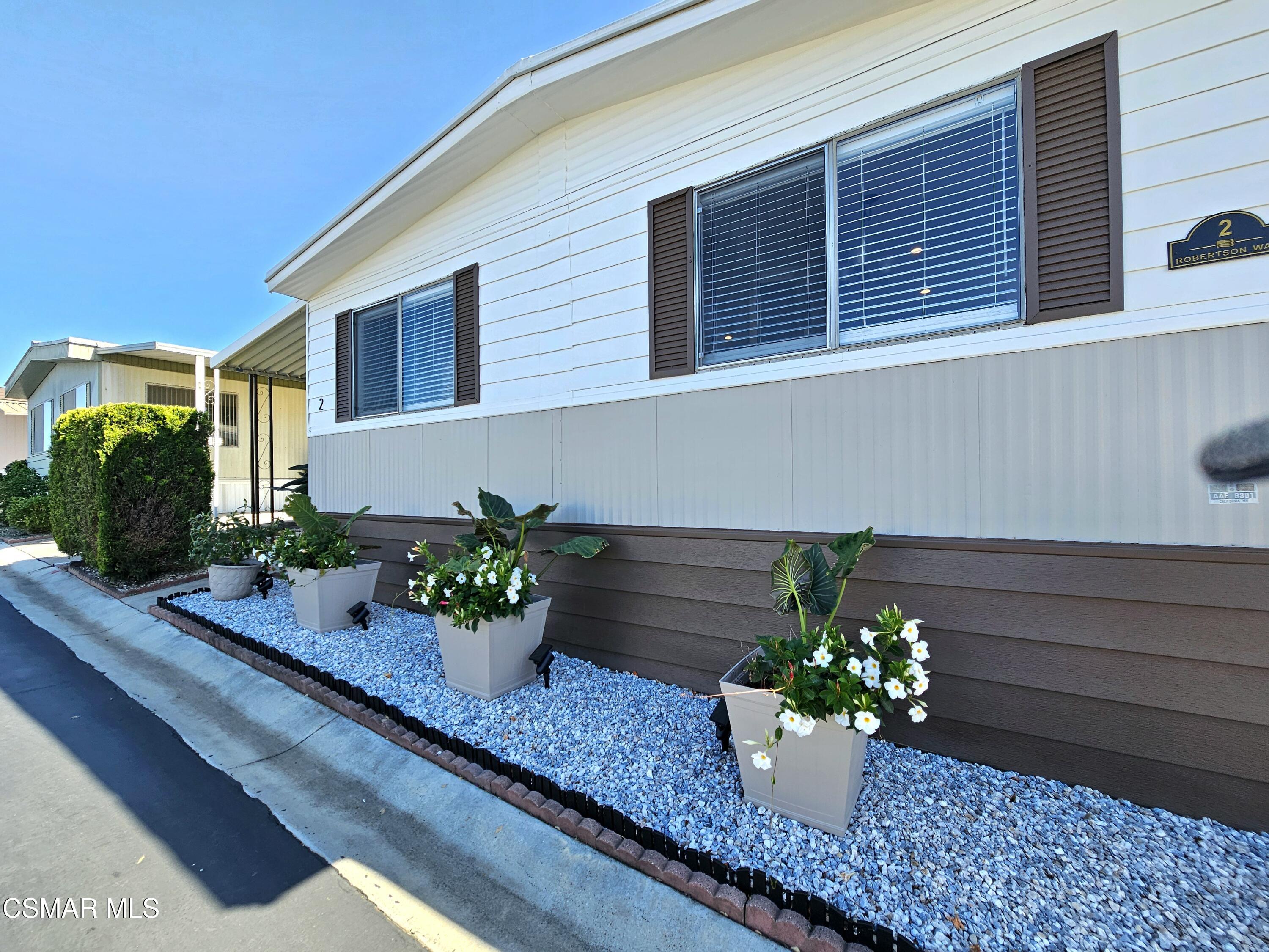 2 Robertson Way