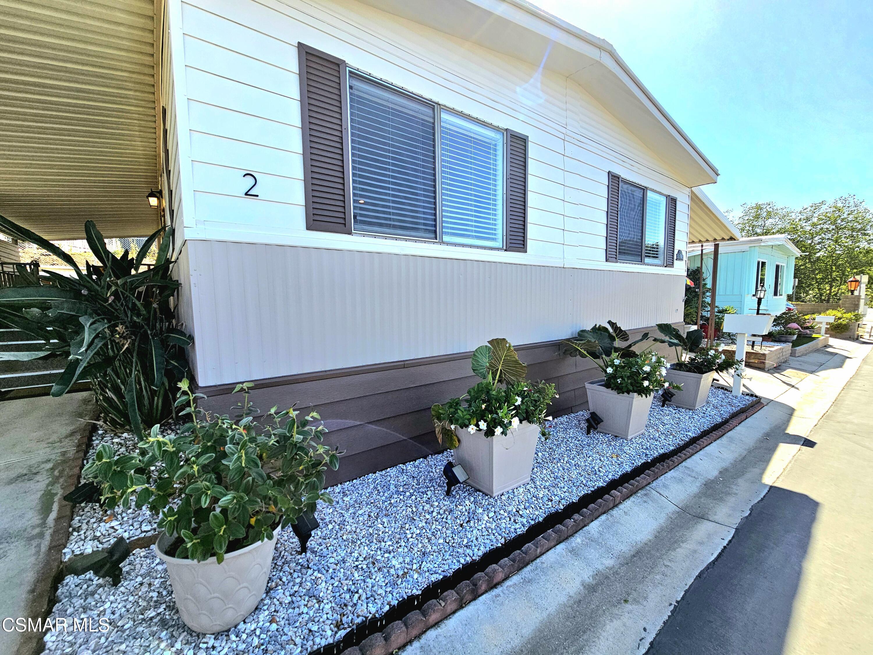 2 Robertson Way