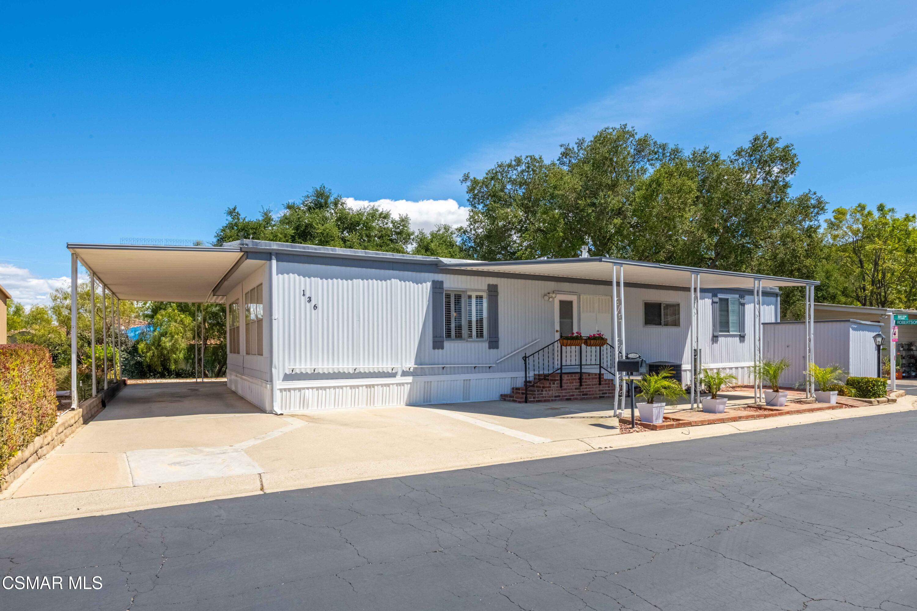 136 Phyllis Way, 136