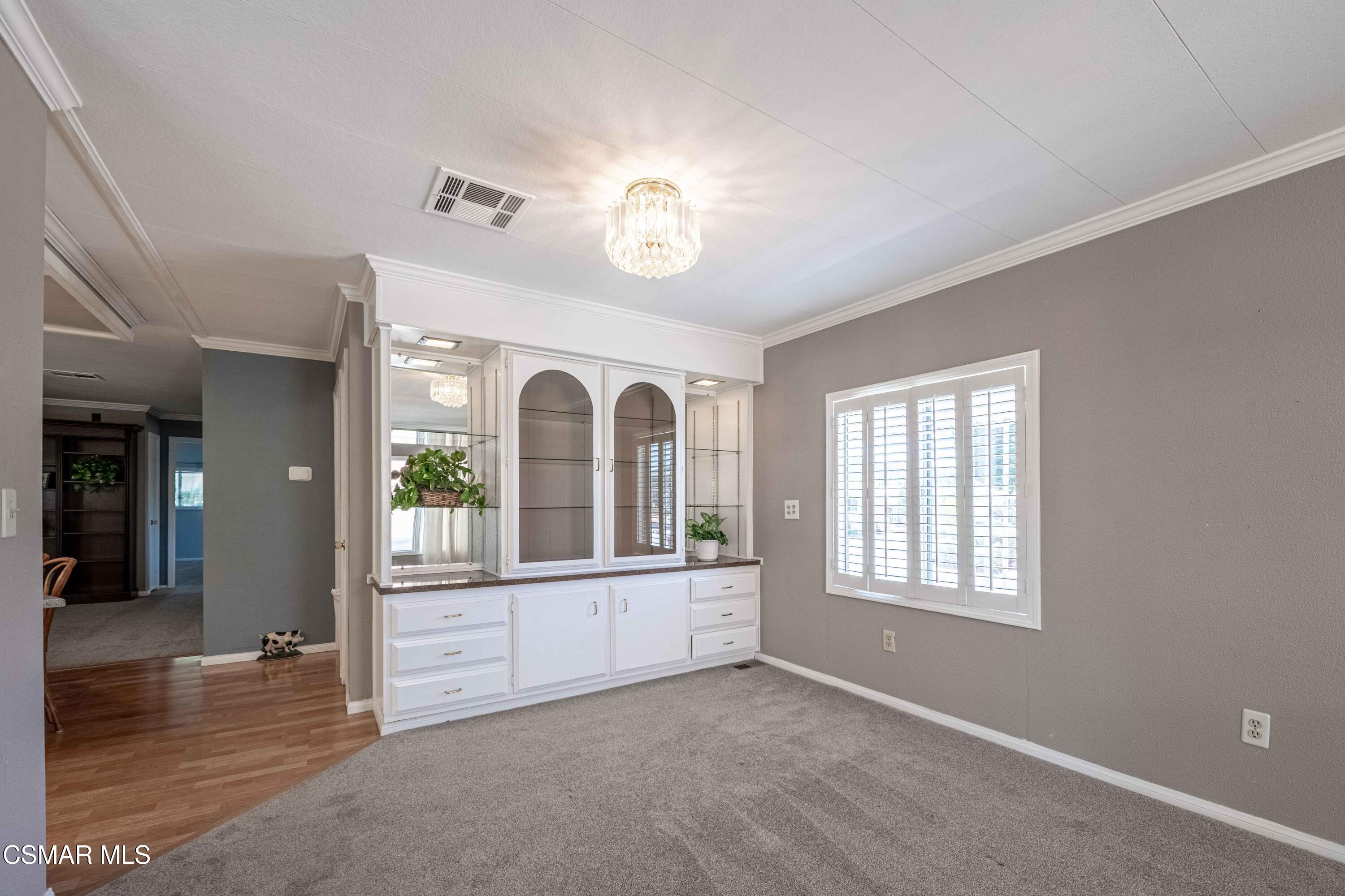 136 Phyllis Way, 136