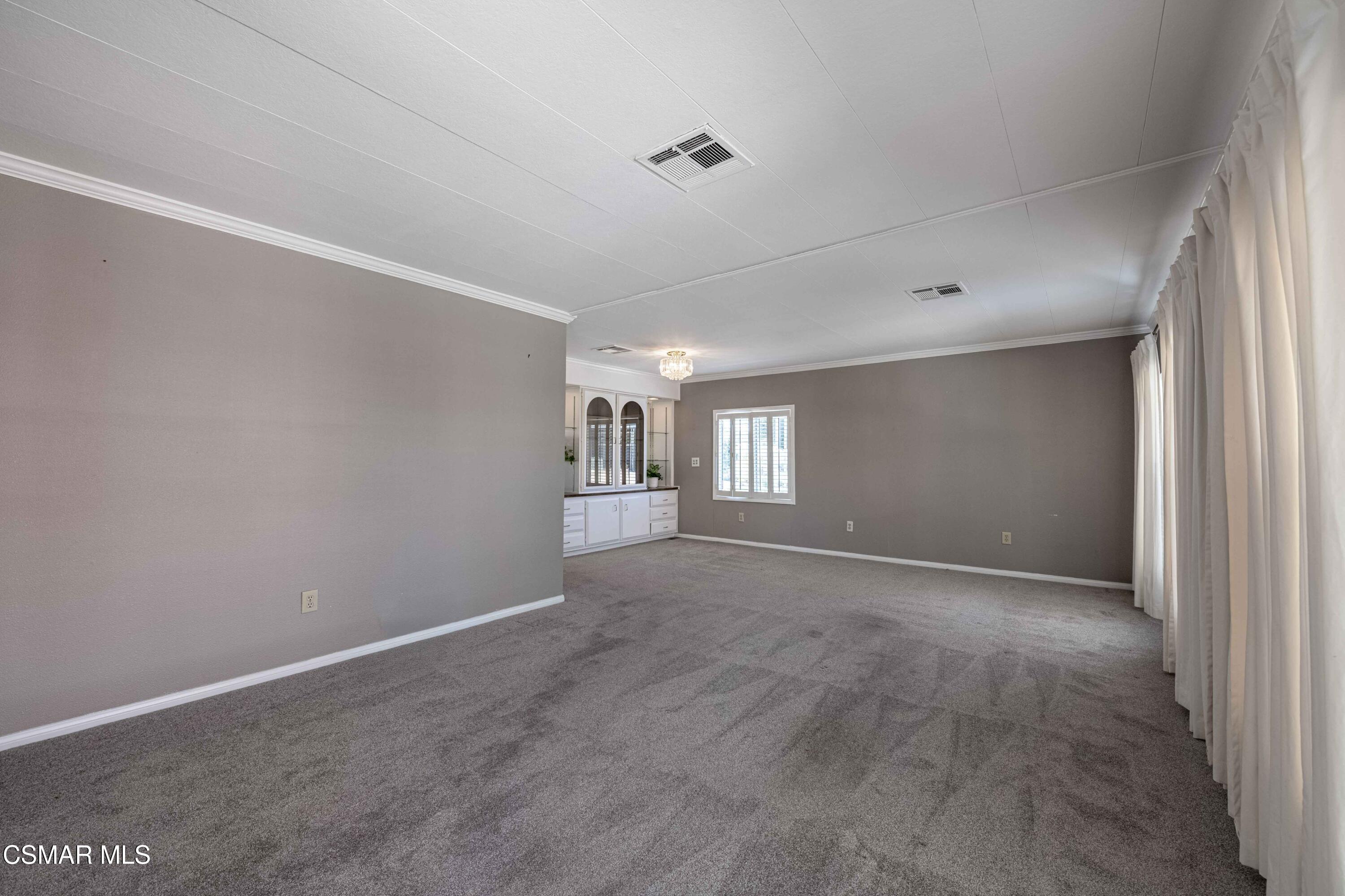 136 Phyllis Way, 136