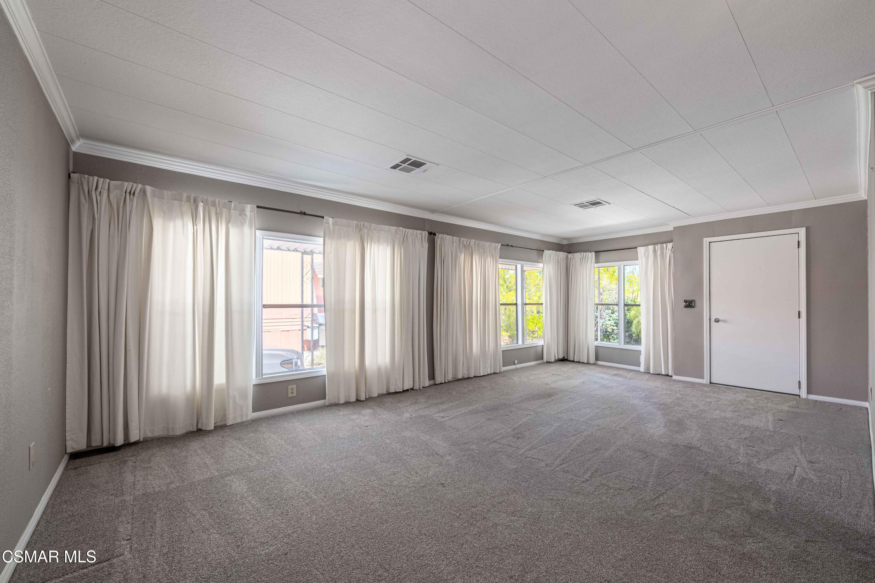 136 Phyllis Way, 136