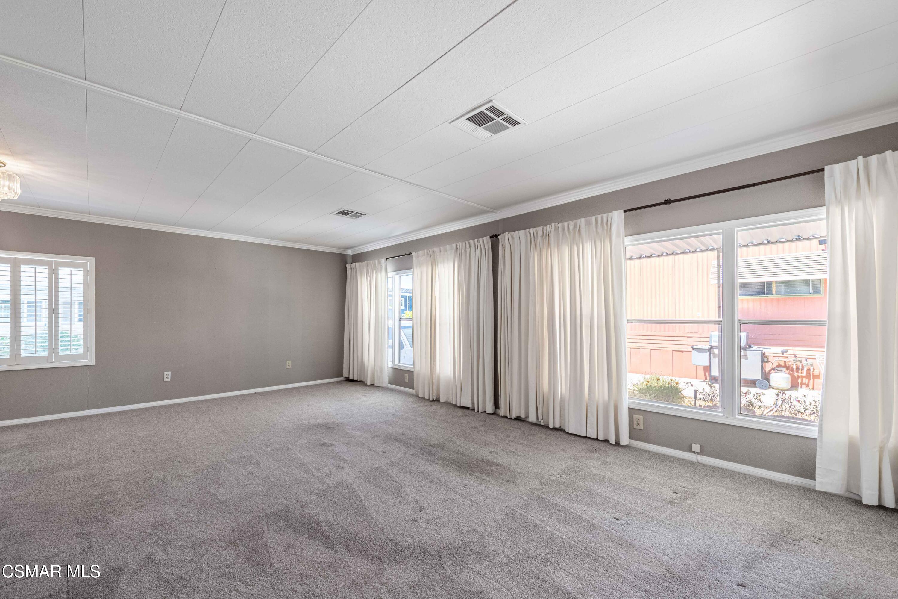 136 Phyllis Way, 136