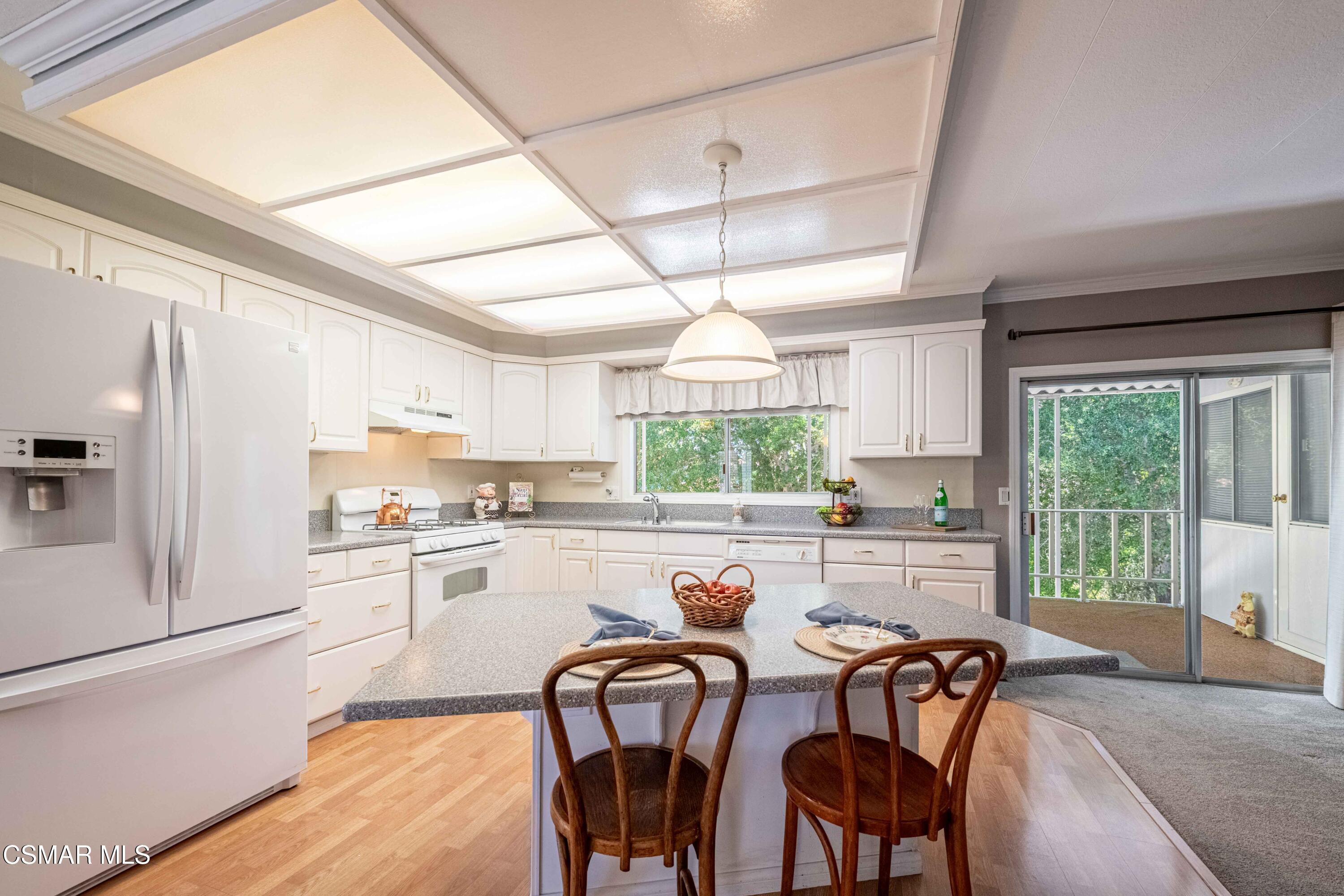 136 Phyllis Way, 136