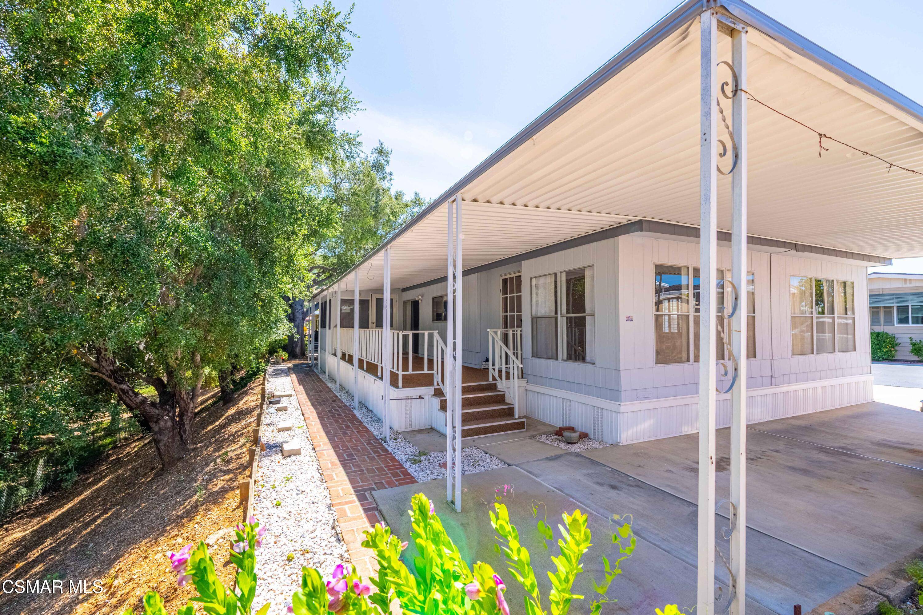 136 Phyllis Way, 136