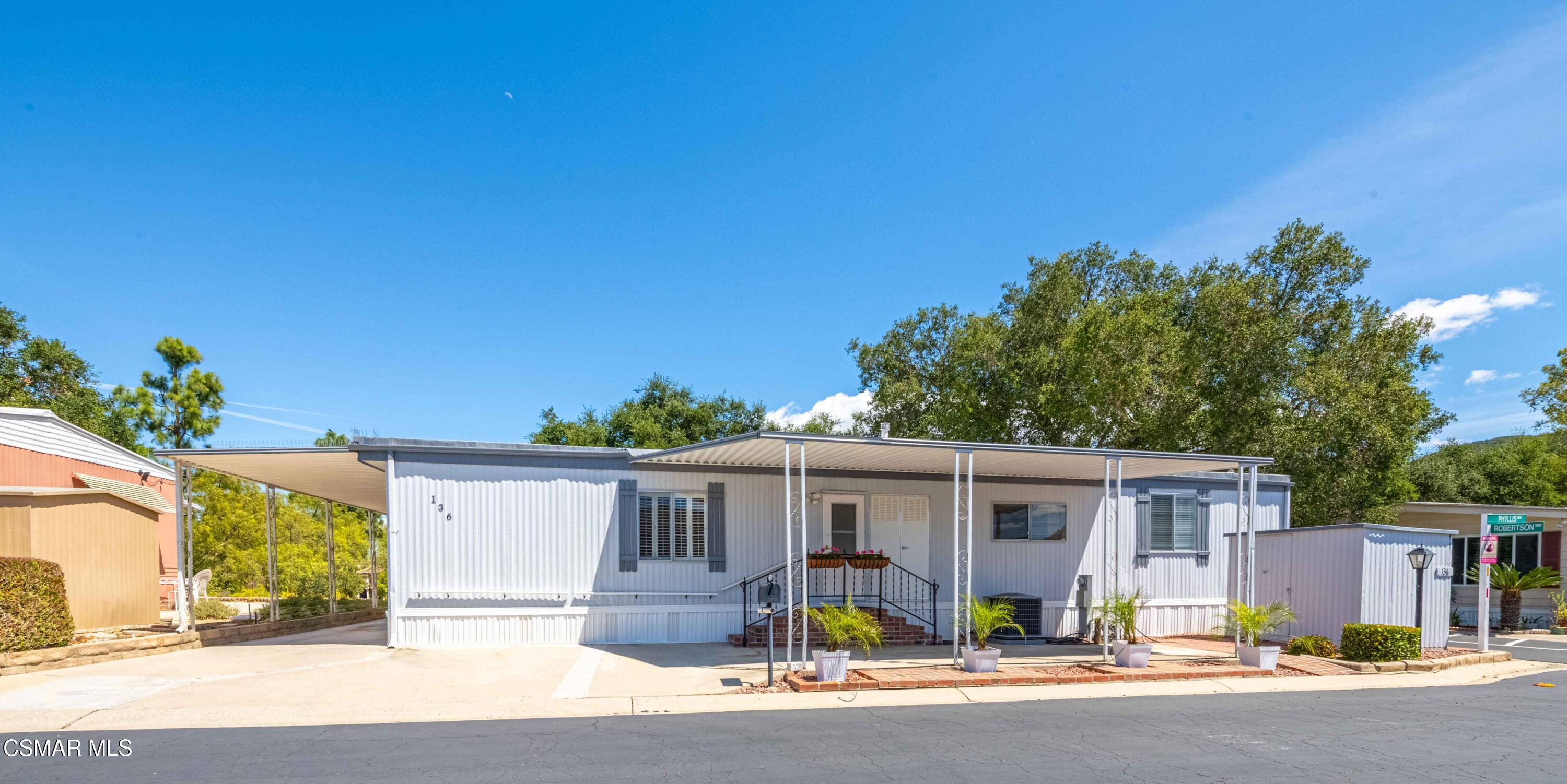 136 Phyllis Way, 136