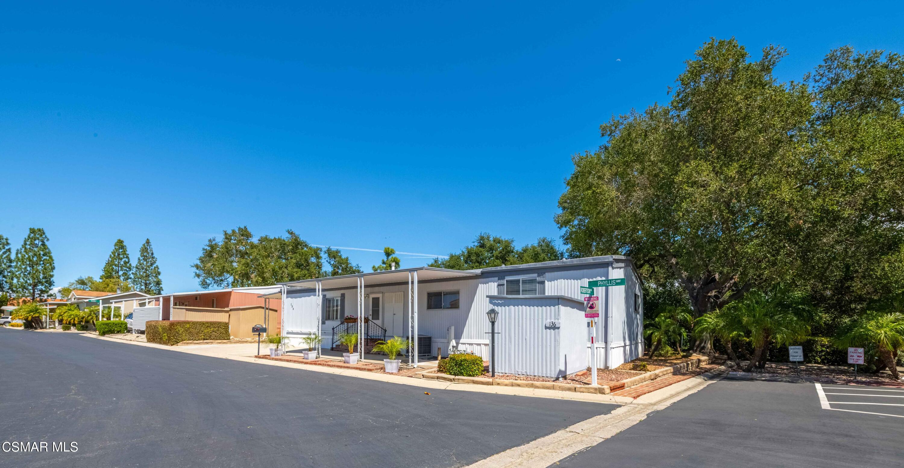 136 Phyllis Way, 136