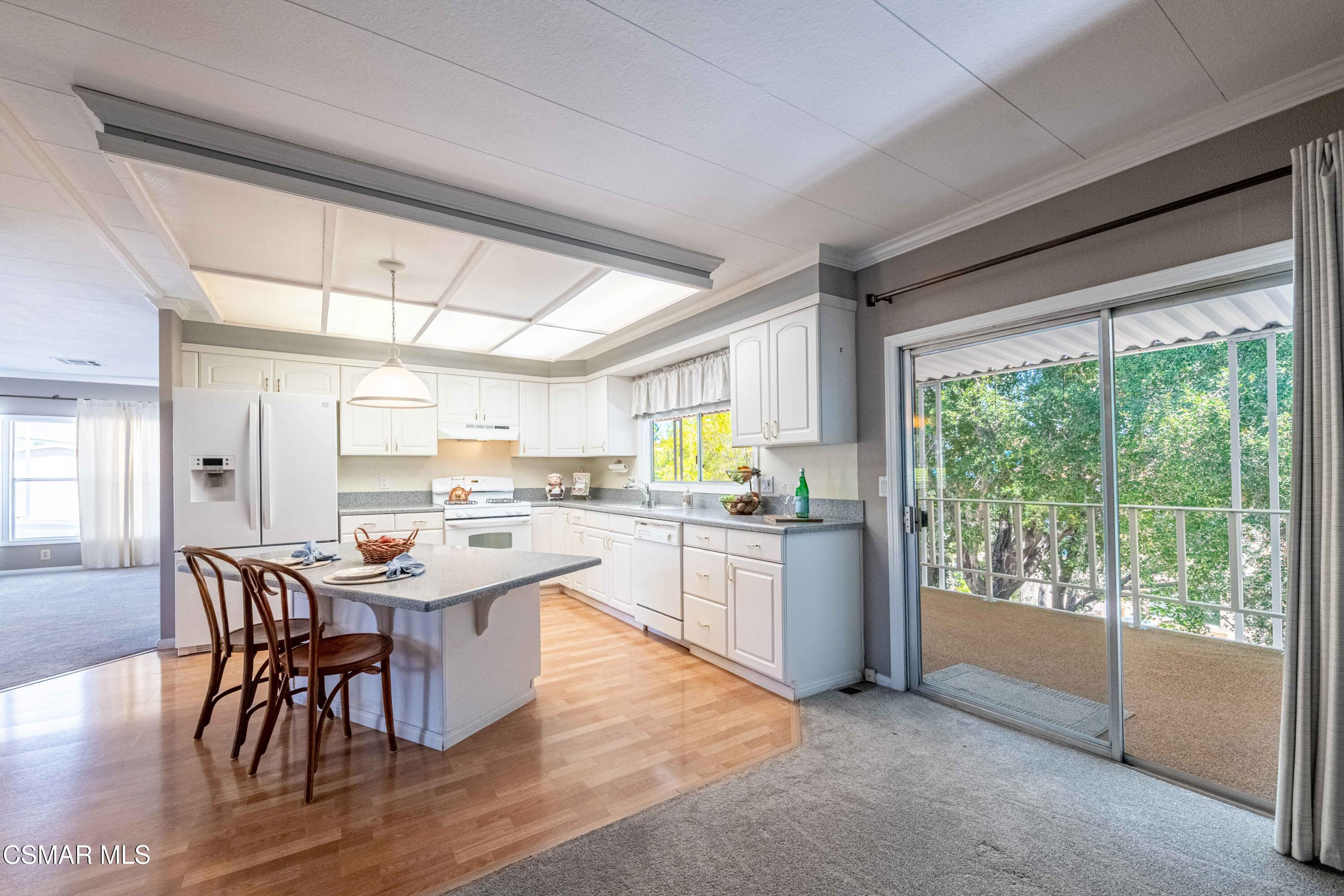 136 Phyllis Way, 136