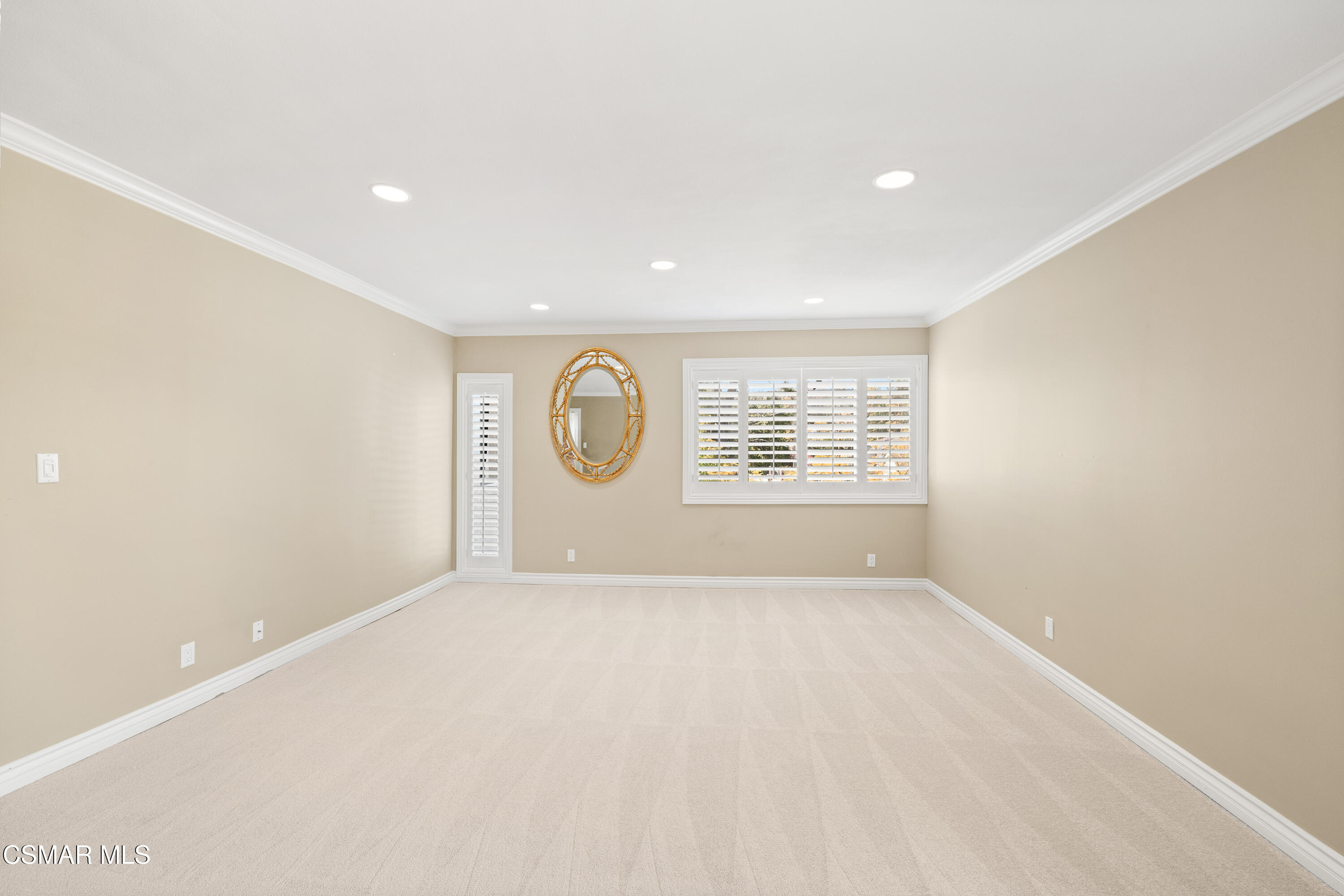 4950 Louise Avenue, 301