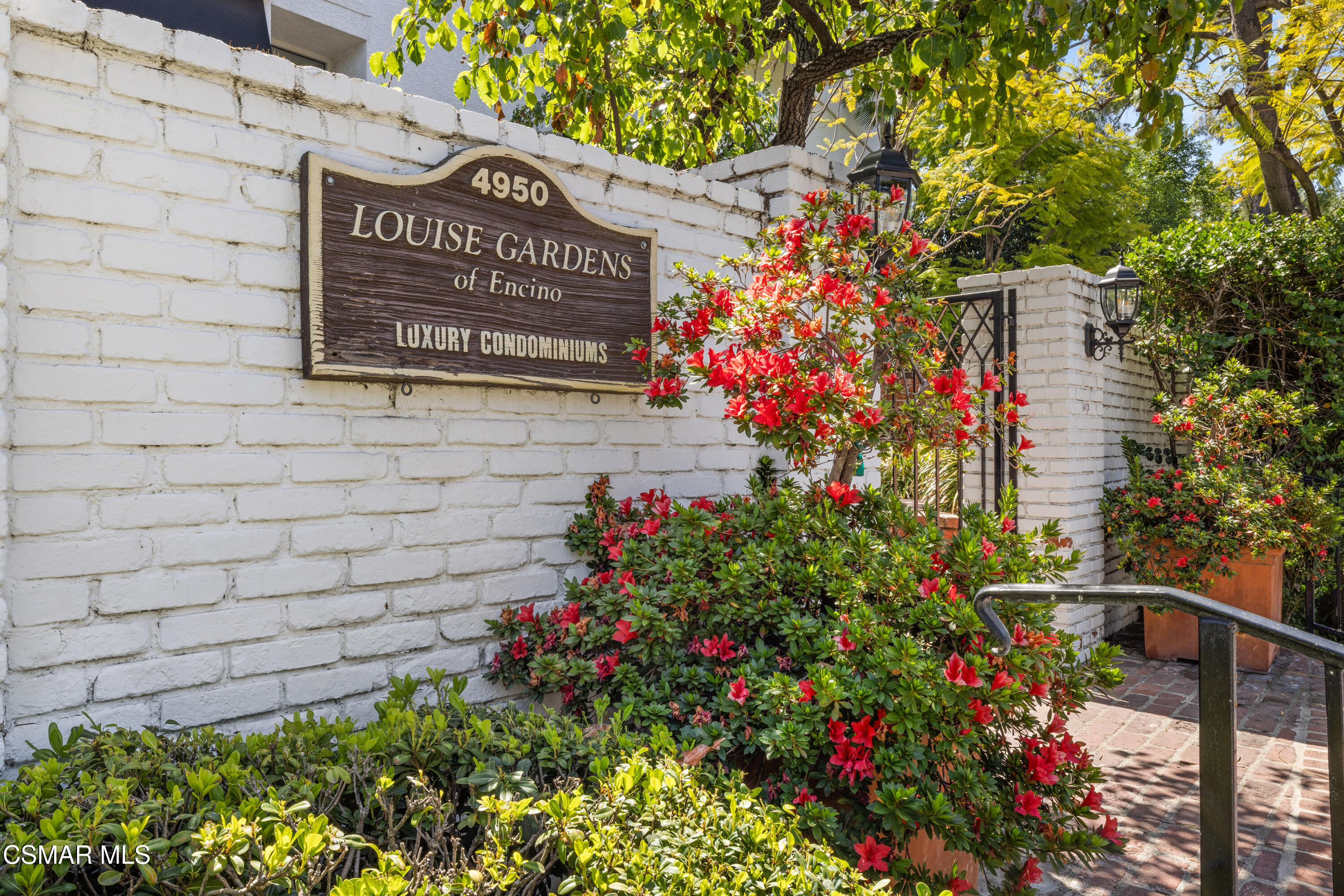 4950 Louise Avenue, 301