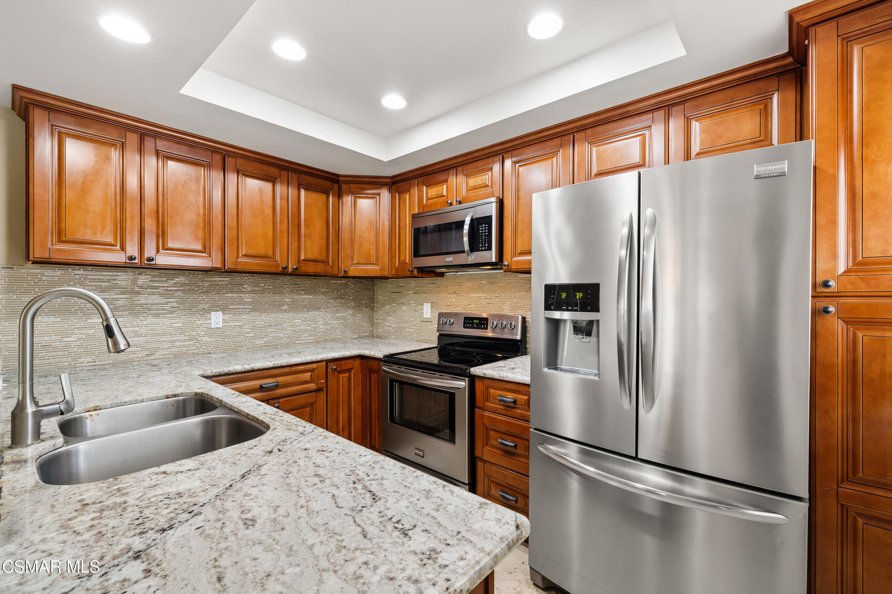 4950 Louise Avenue, 301