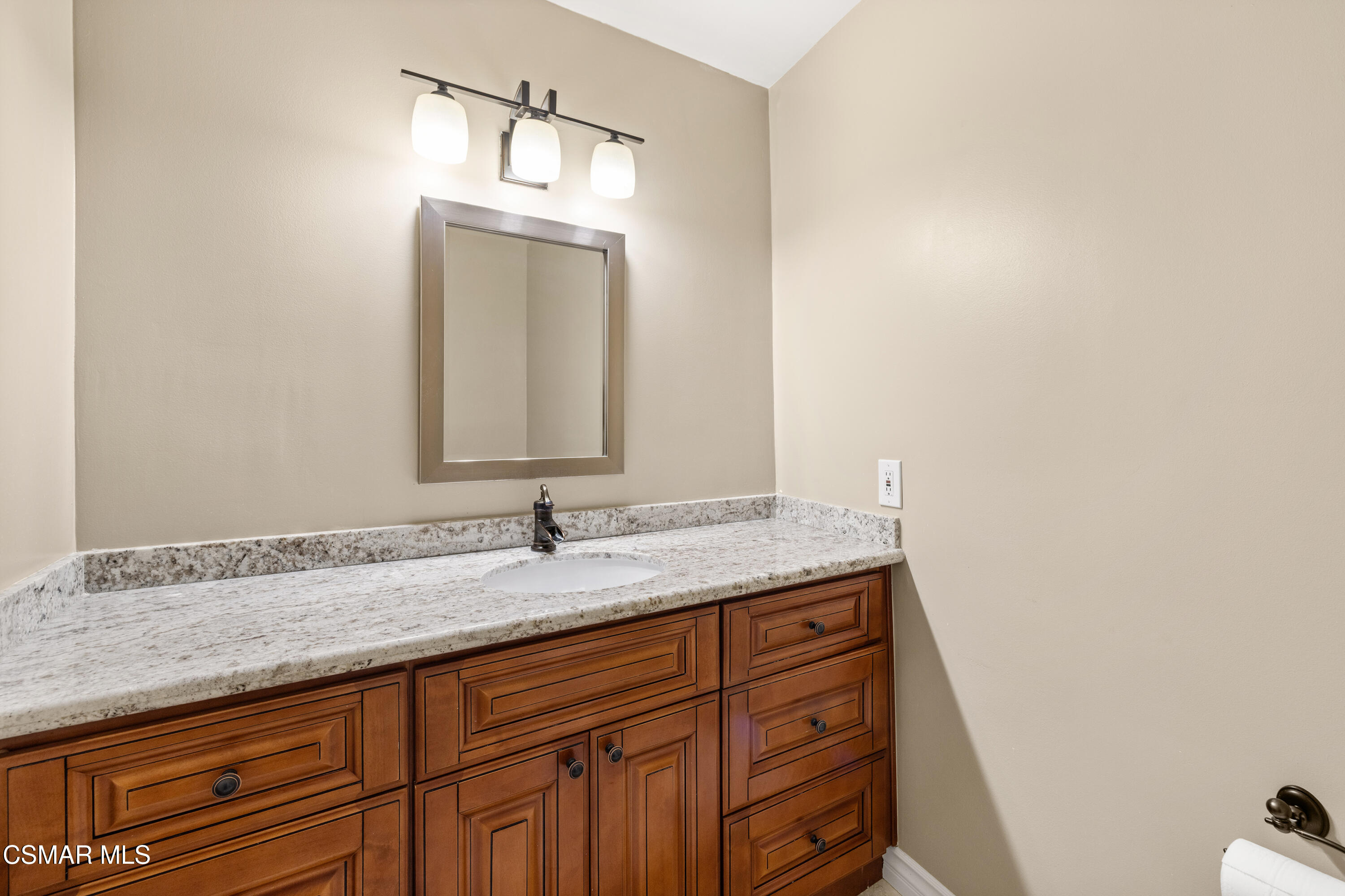 4950 Louise Avenue, 301