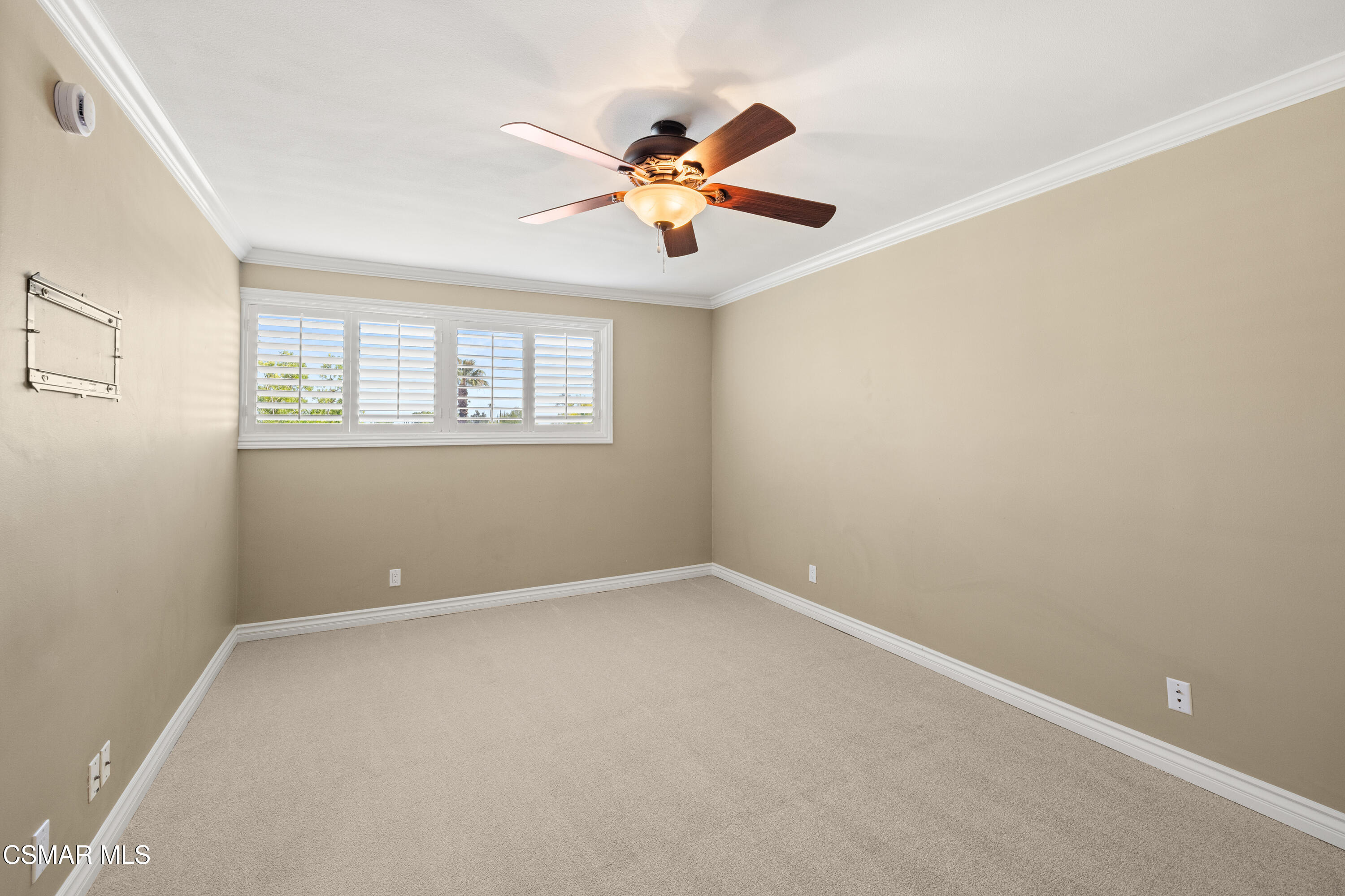 4950 Louise Avenue, 301