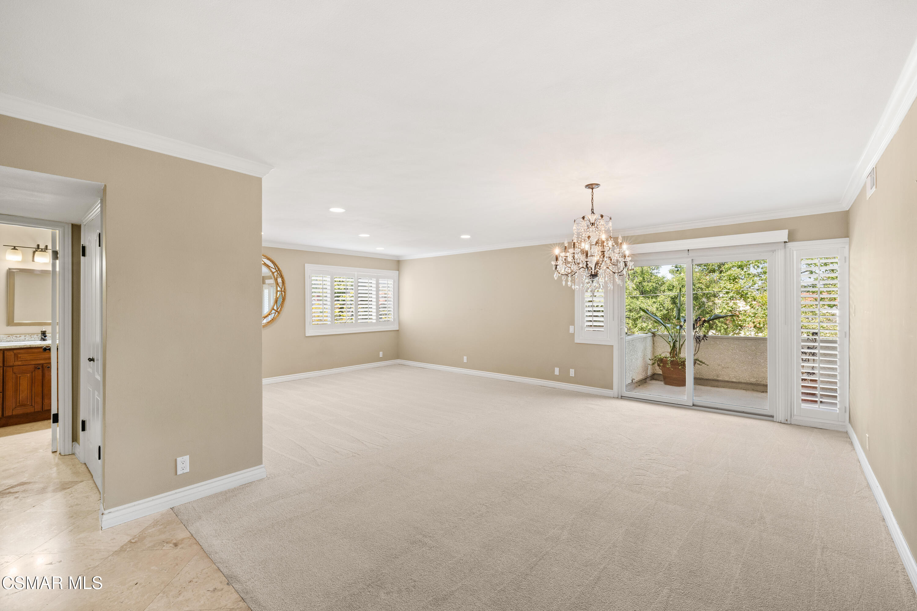 4950 Louise Avenue, 301