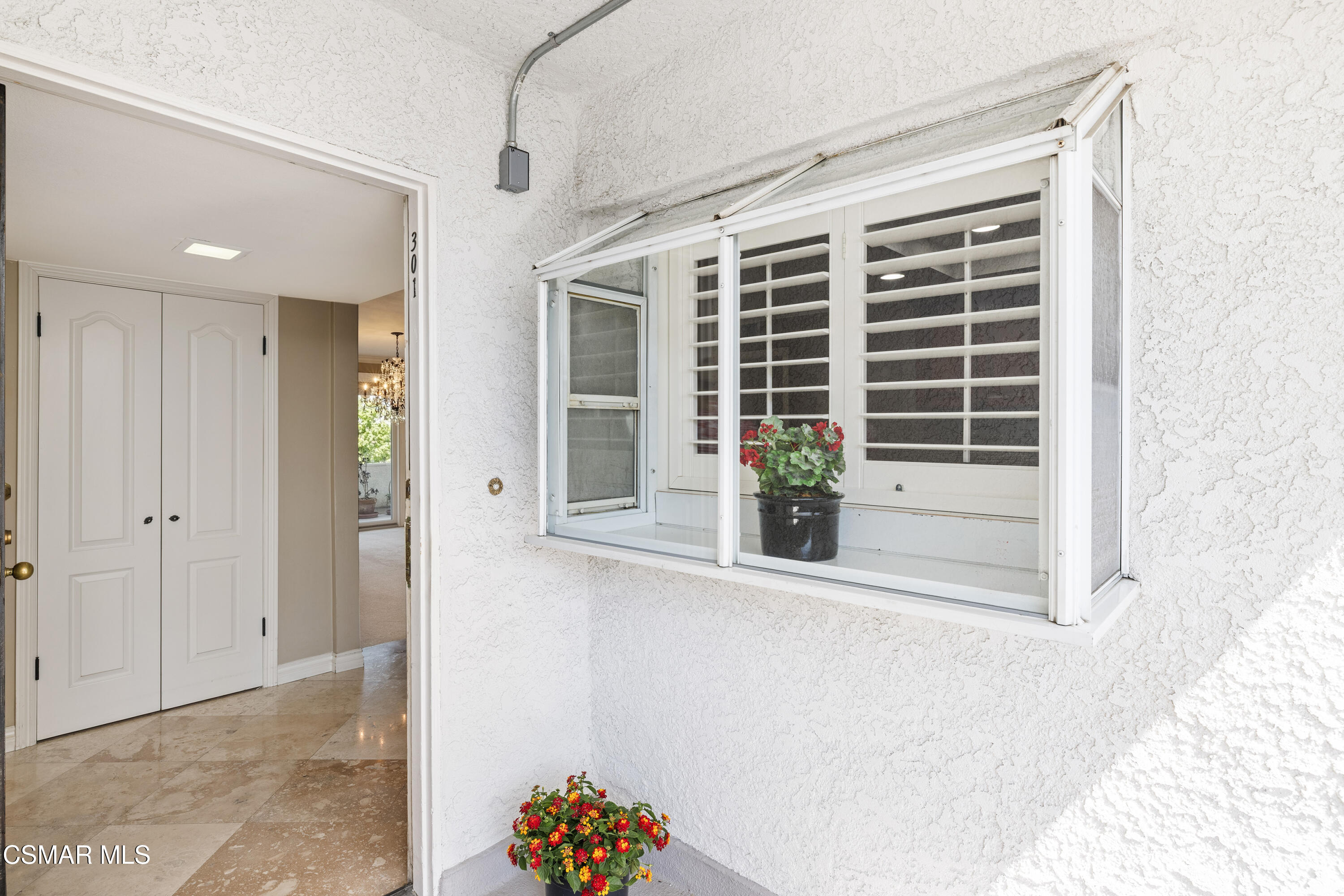 4950 Louise Avenue, 301