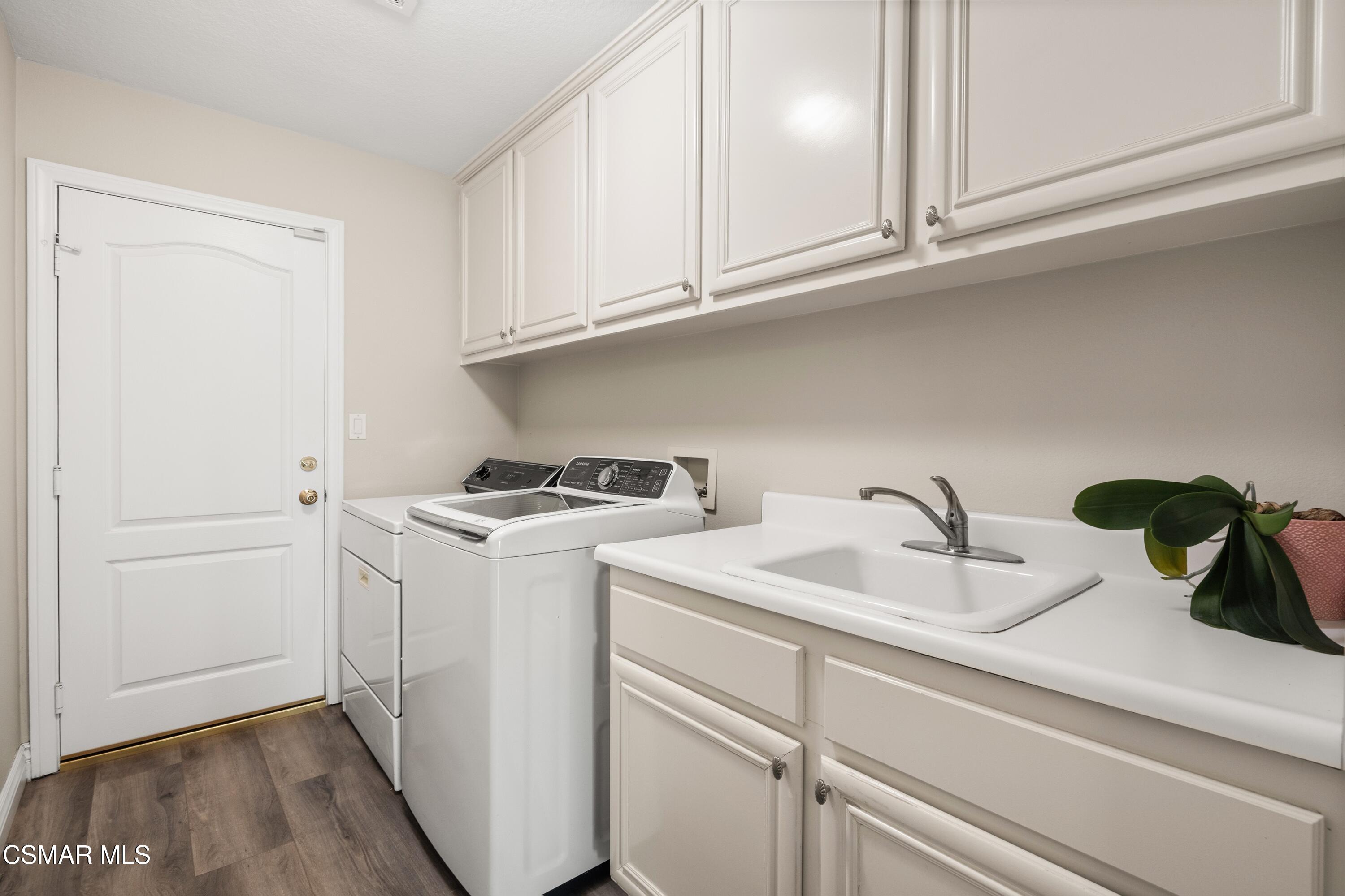 1820 Crystal View Circle
