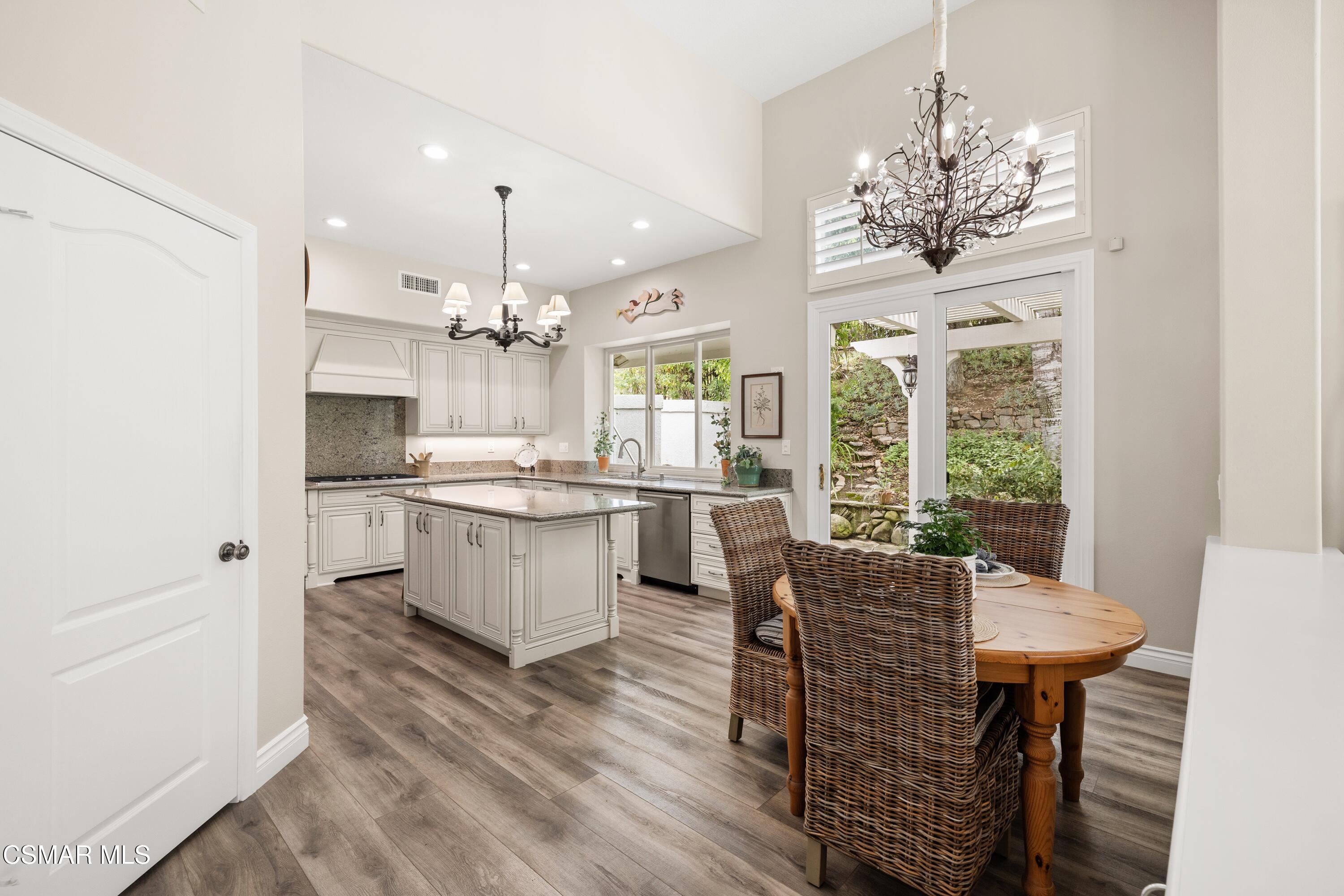 1820 Crystal View Circle