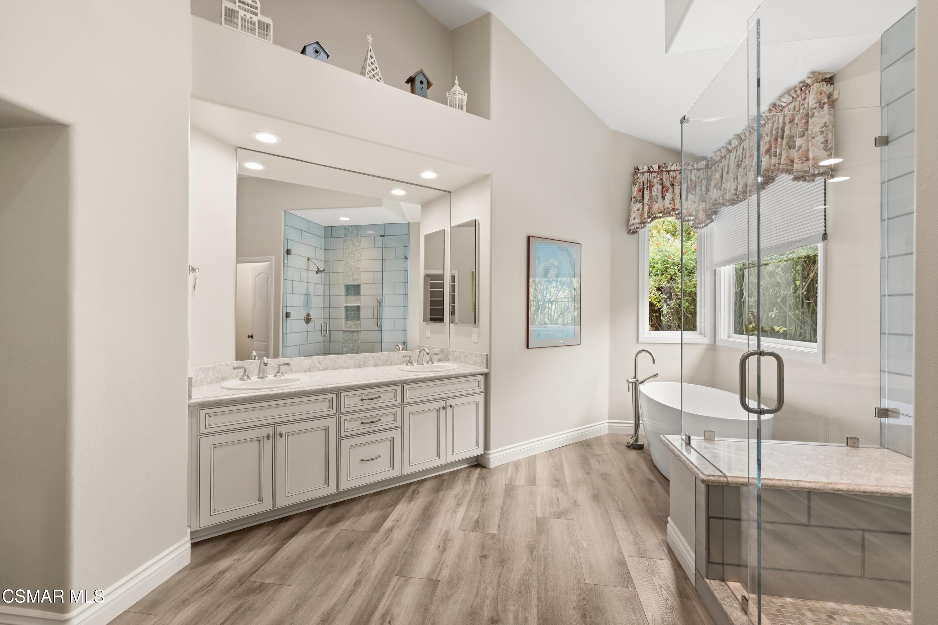 1820 Crystal View Circle
